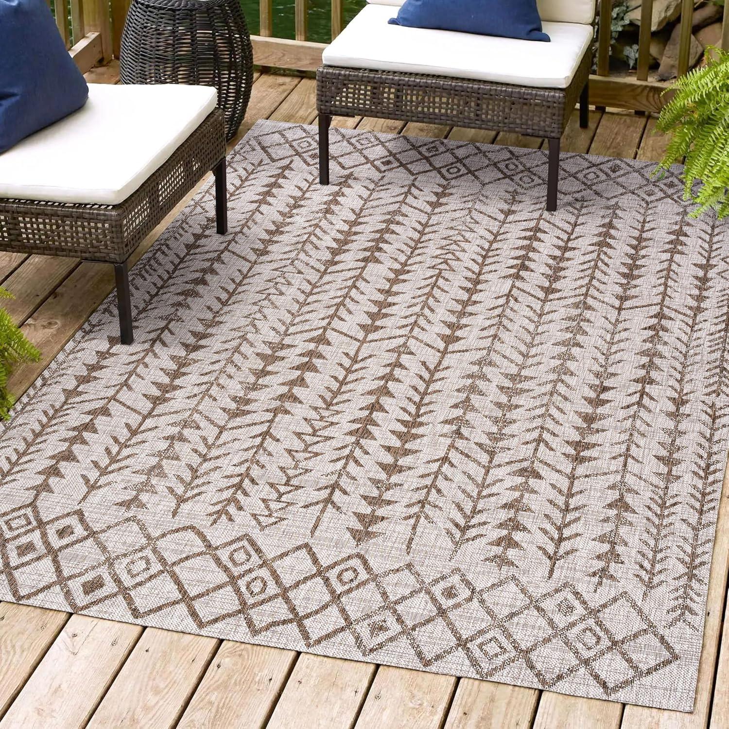 Tokay Bohemian Inspired Geometric Indoor/Outdoor Area Rug - JONATHAN Y