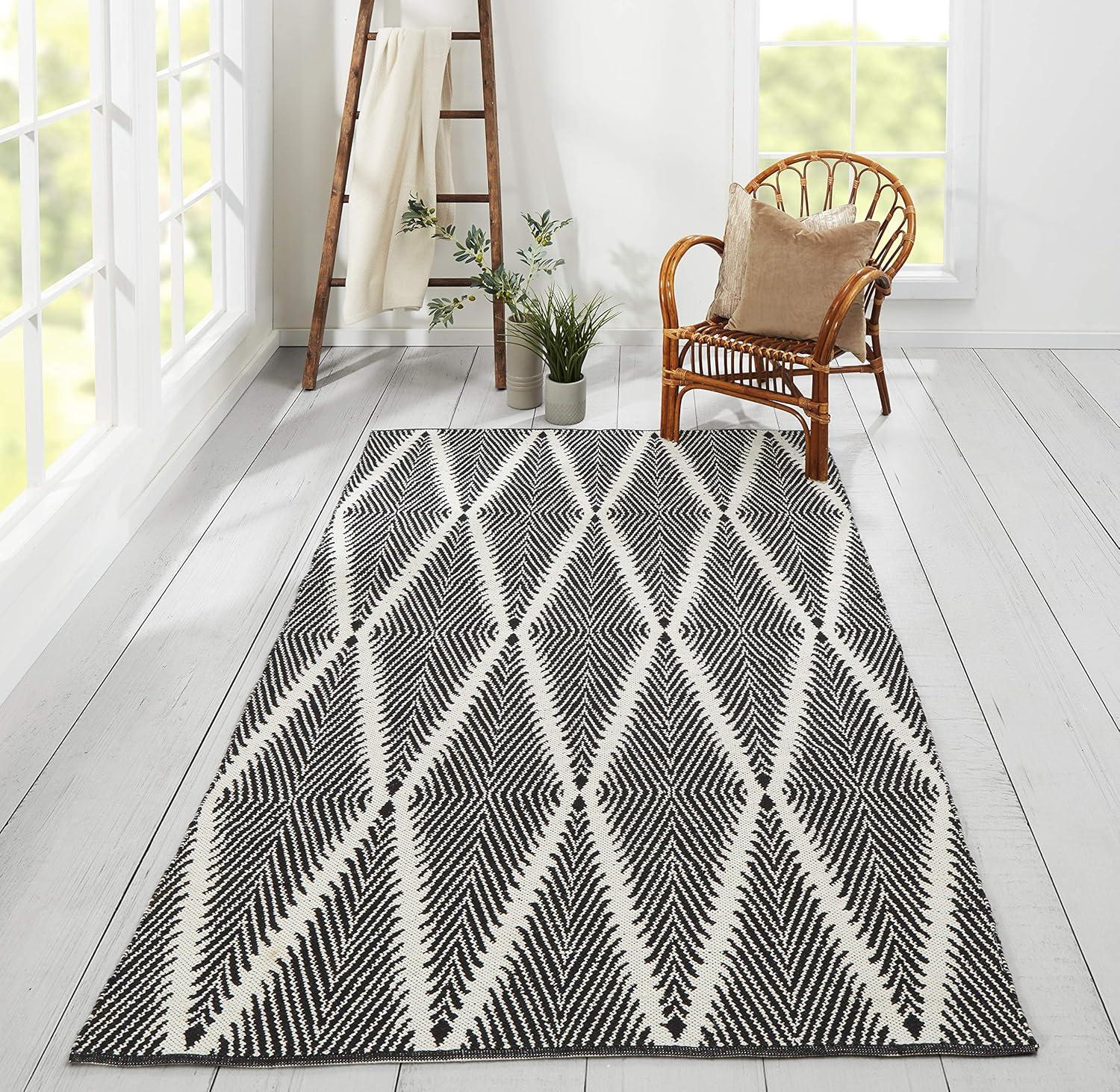 River Beacon Handwoven Indoor / Outdoor Rug by Erin Gates - 5' x 7'6"