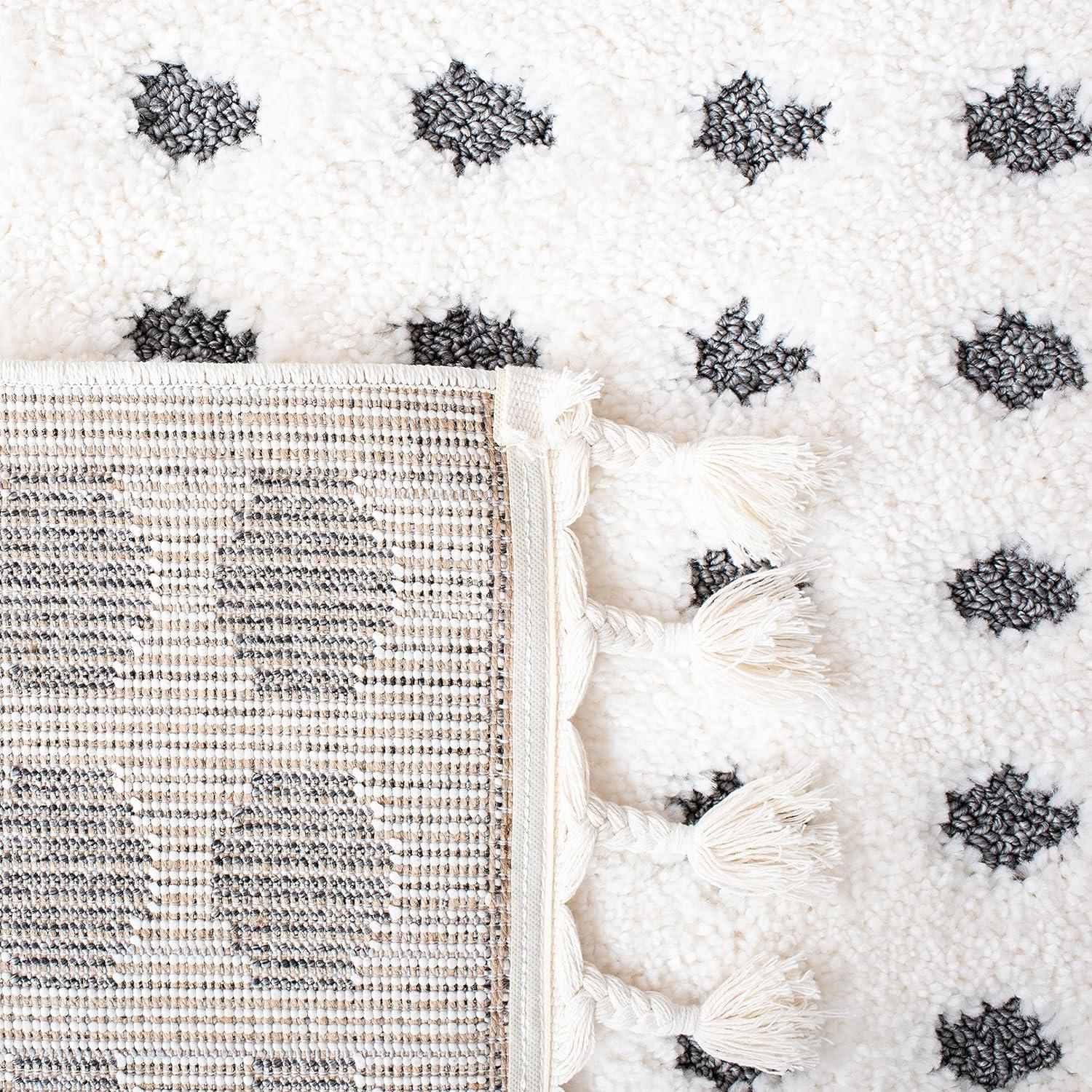 SAFAVIEH Moroccan Tassel Siofra Dot Print Shag Area Rug, Ivory/Grey, 3' x 5'