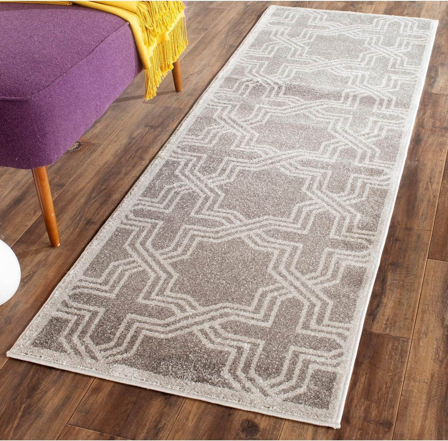 Amherst AMT413 Power Loomed Area Rug  - Safavieh