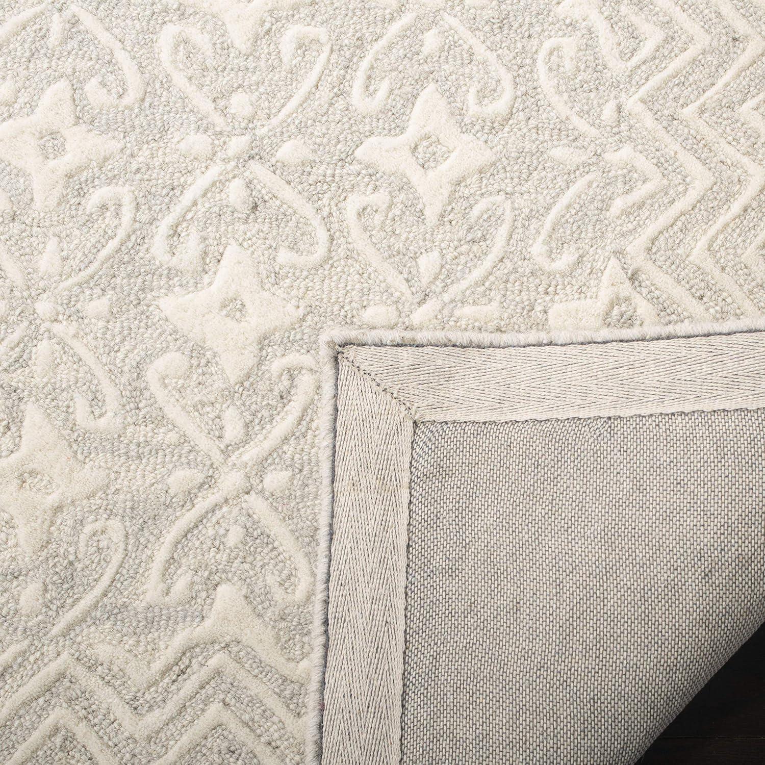 Blossom BLM114 Hand Tufted Area Rug - Grey/Ivory - 4'x6' - Safavieh..
