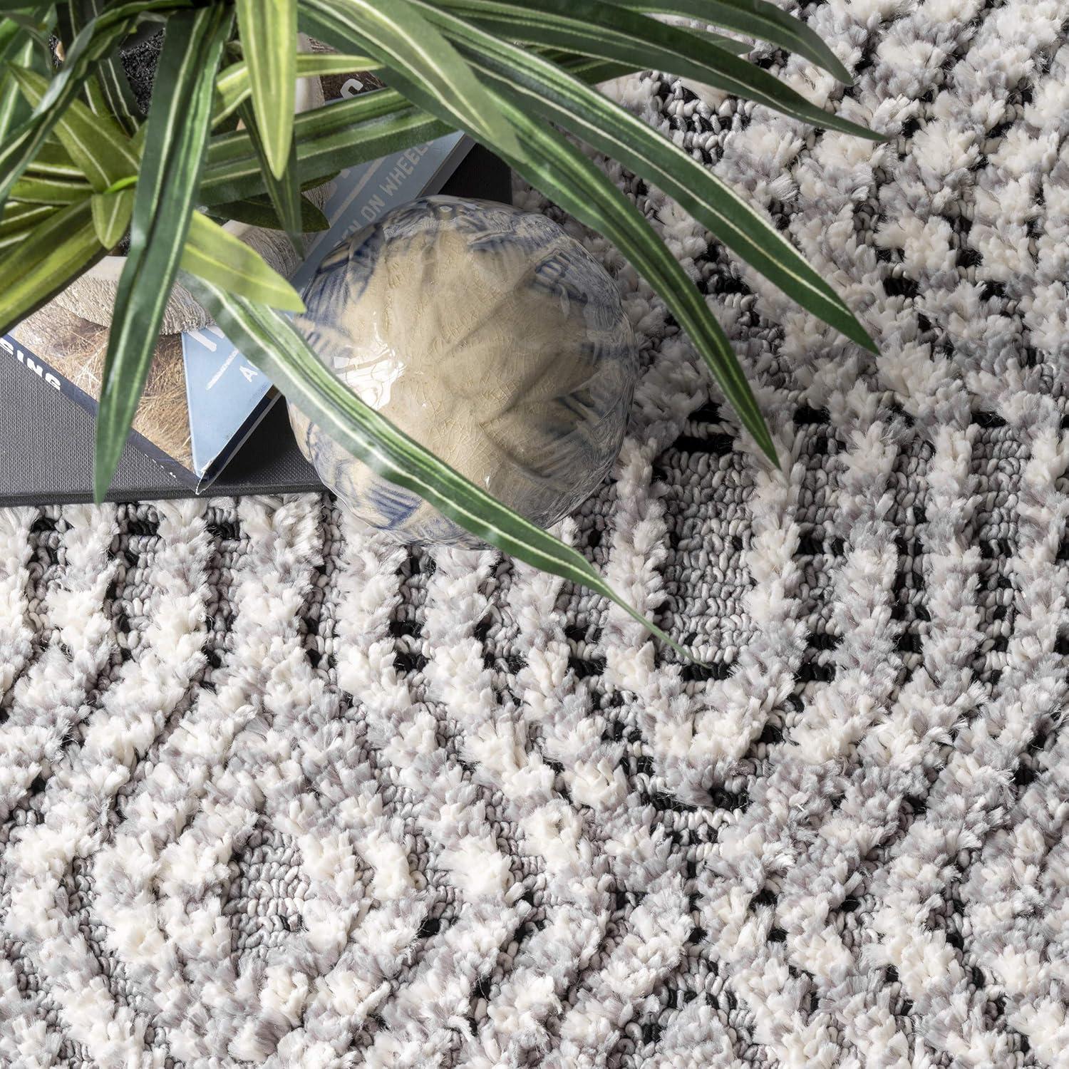 Nuloom Arielle Soft Trellis Textured Tassel Indoor Area Rug, 4' x 6'