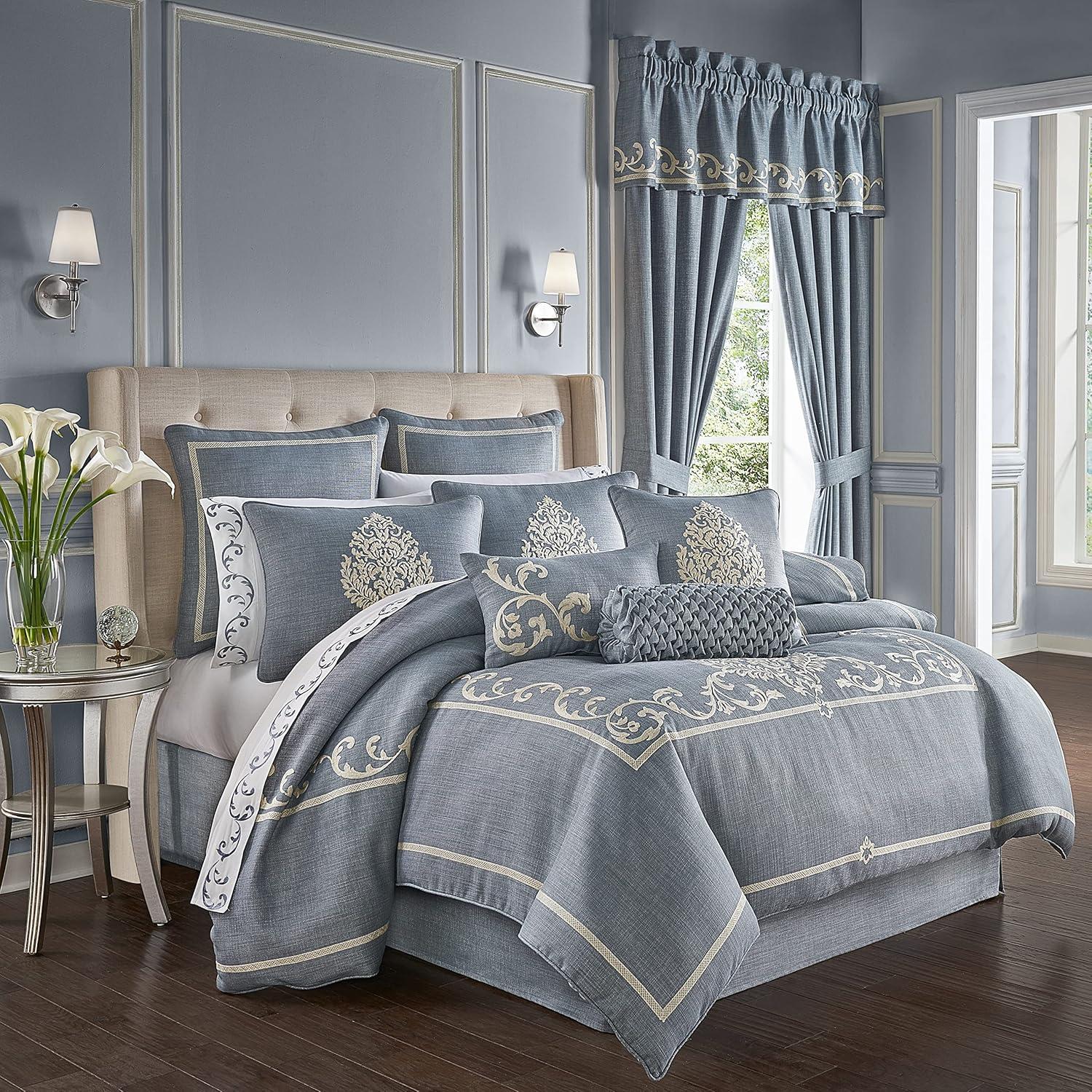 Aurora Queen Blue Microfiber 4-Piece Comforter Set