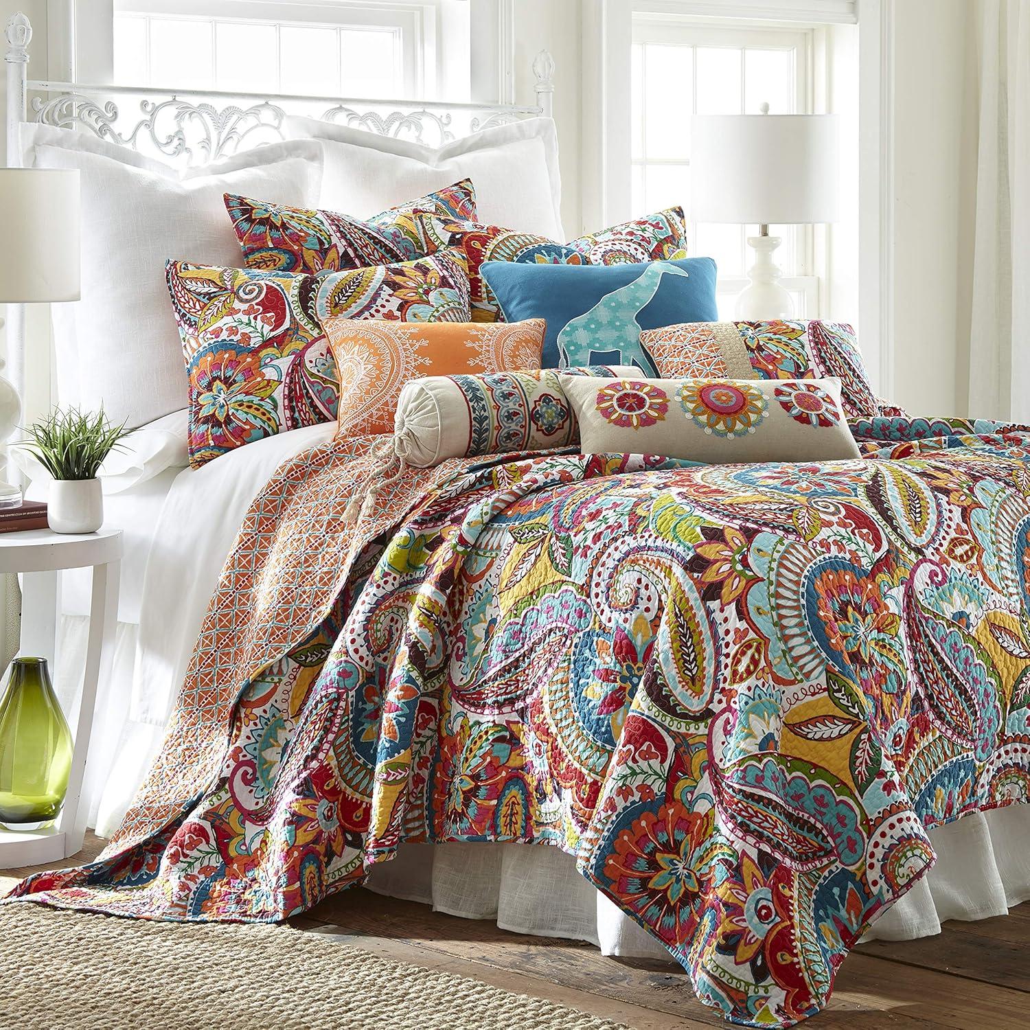 Bohemian Paisley Full/Queen Cotton Quilt Set in Red & Multicolor