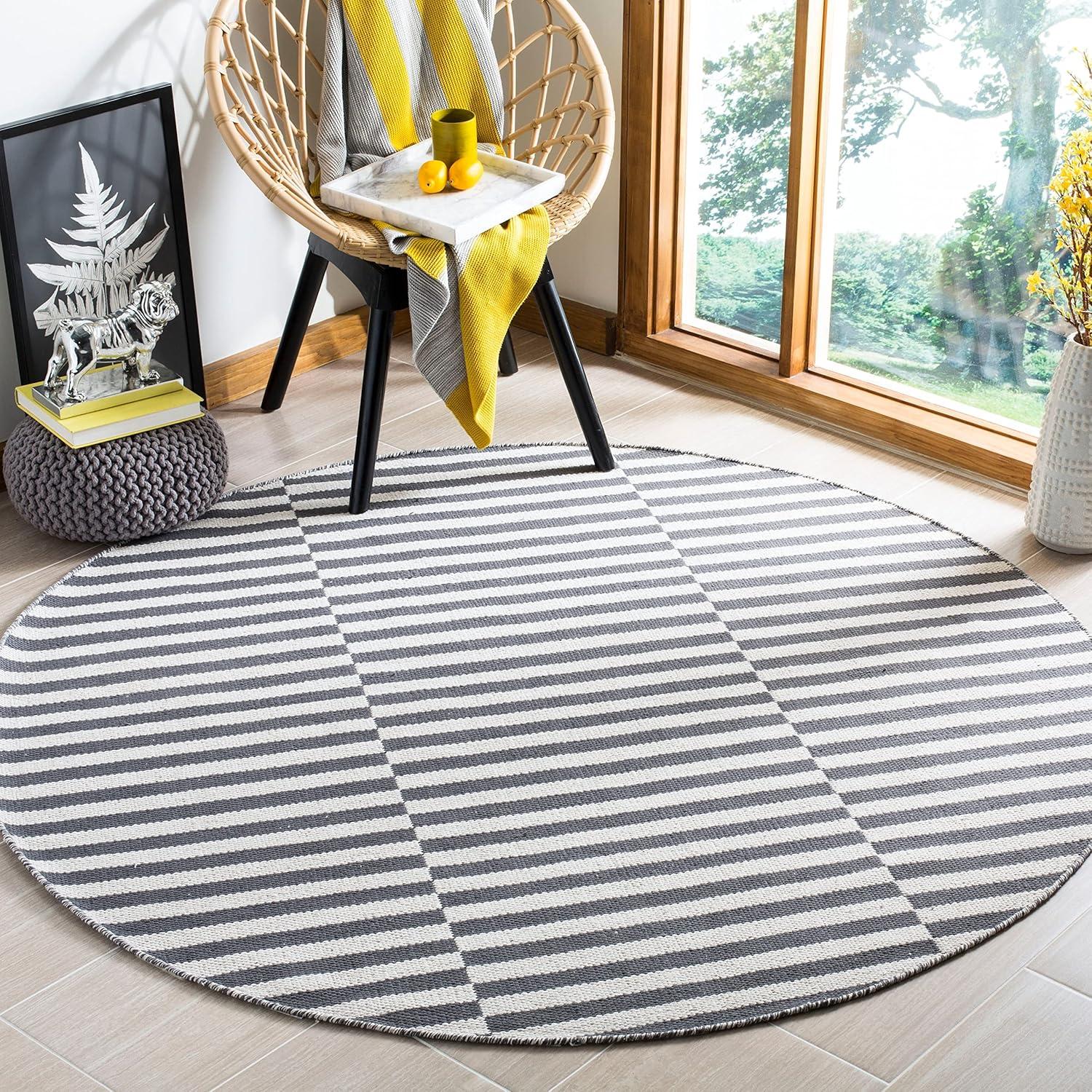 Montauk MTK715 Hand Woven Indoor Accent Rug - Ivory/Grey - 2'6"x4' - Safavieh