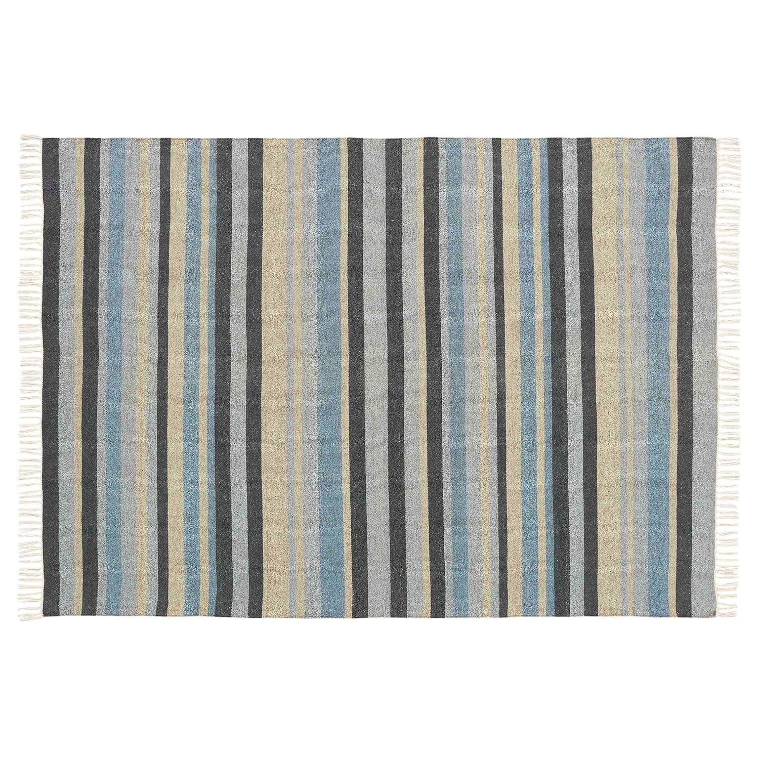 Chesapeake Lori Collection Denim Hand Woven Area Rug ( 5'x7')