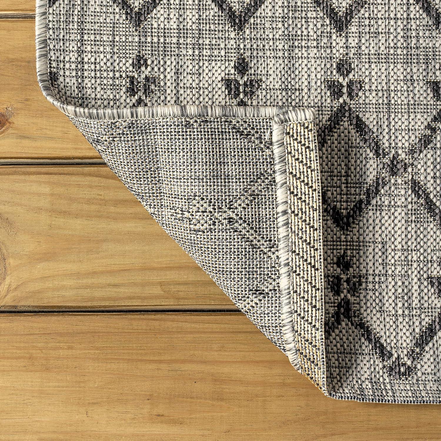 5'x8' Ourika Moroccan Geometric Textured Weave Indoor/Outdoor Area Rug, Light Gray/Black - JONATHAN Y