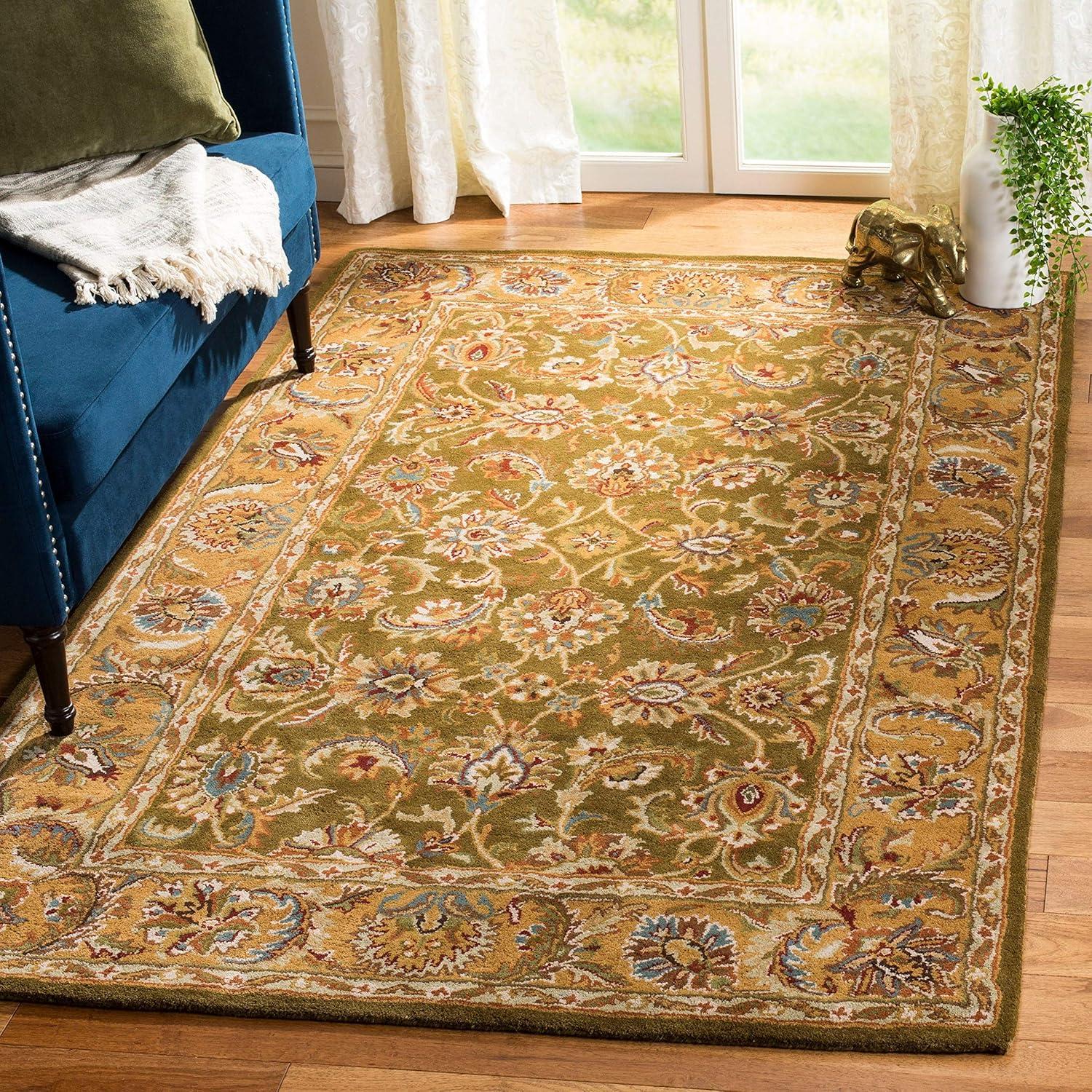 SAFAVIEH Classic Gloria Traditional Wool Area Rug, Olive/Camel, 4' x 6'