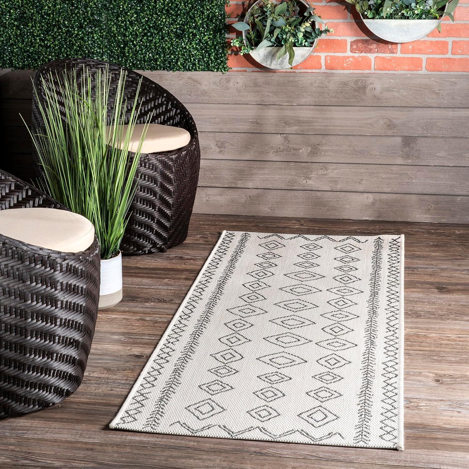 Nuloom Serna Moroccan Indoor/Outdoor Area Rug