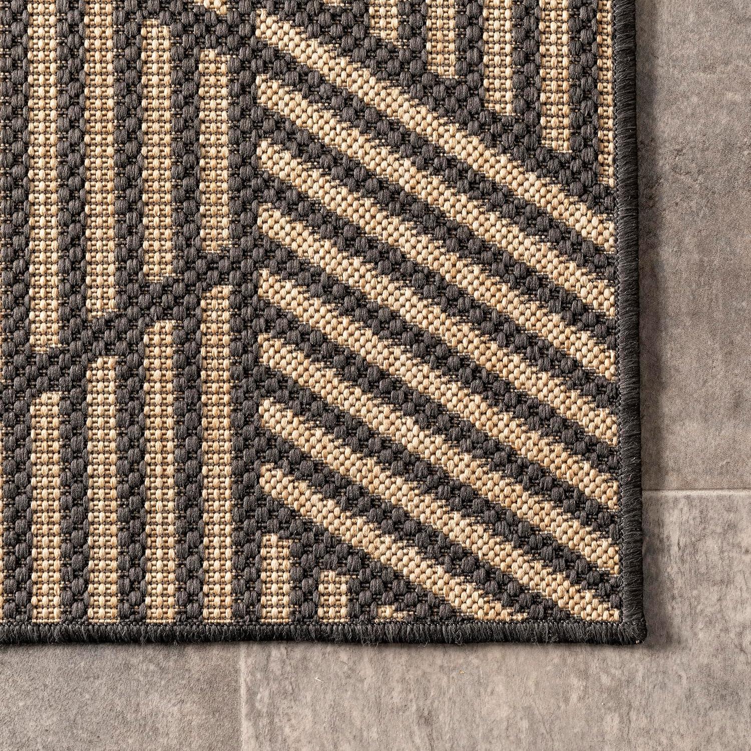 Nuloom Leona Geometric 5x8 Indoor/Outdoor Area Rug for Living Room Patio Deck Front Porch Kitchen, Charcoal/Ivory