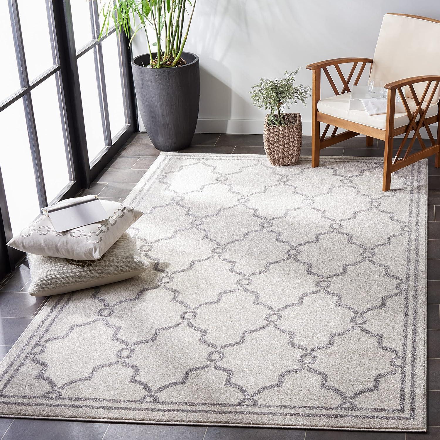 Amherst AMT414 Power Loomed Indoor Accent Rug - Ivory/Grey - 3'x5' - Safavieh