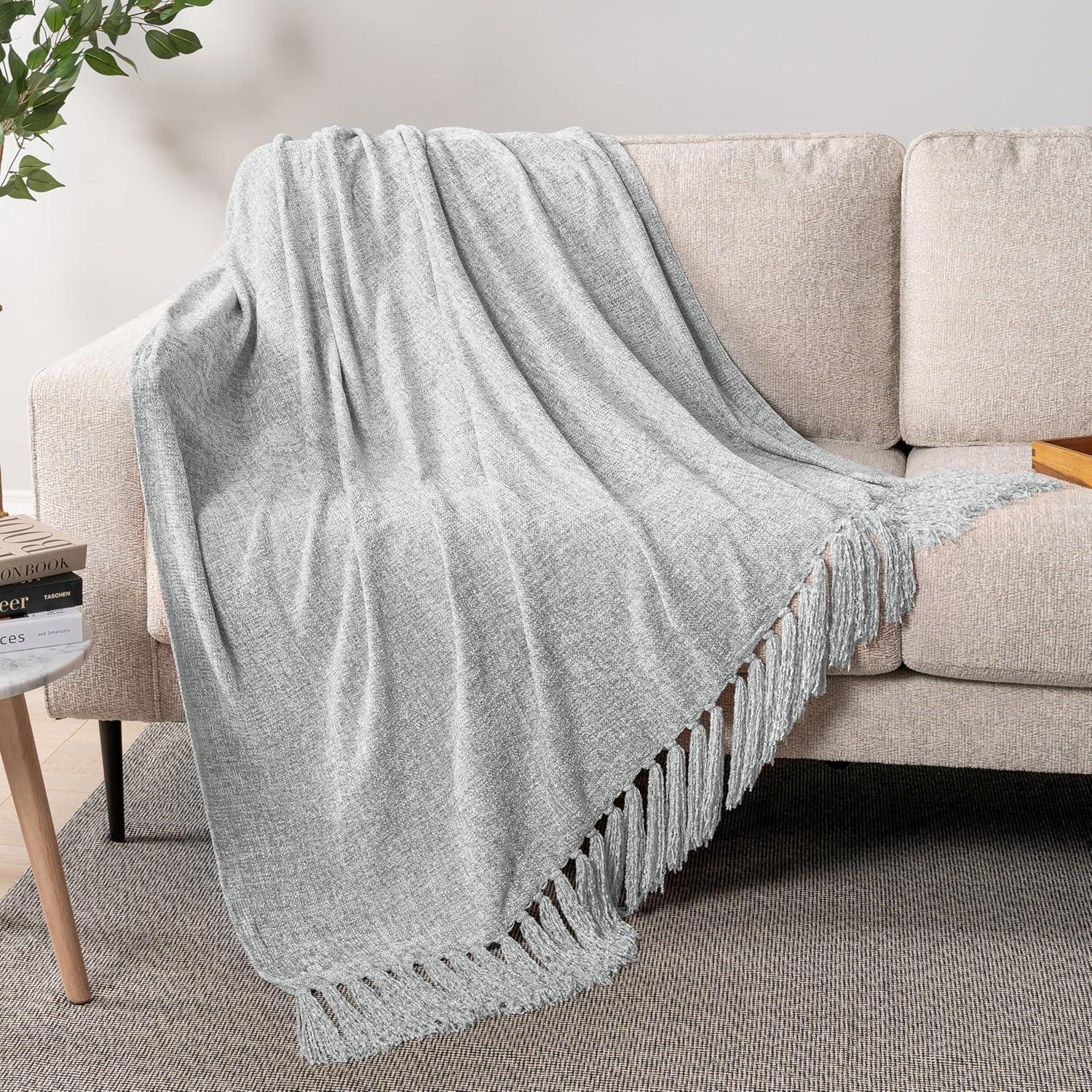 Pavilia Throw Blanket