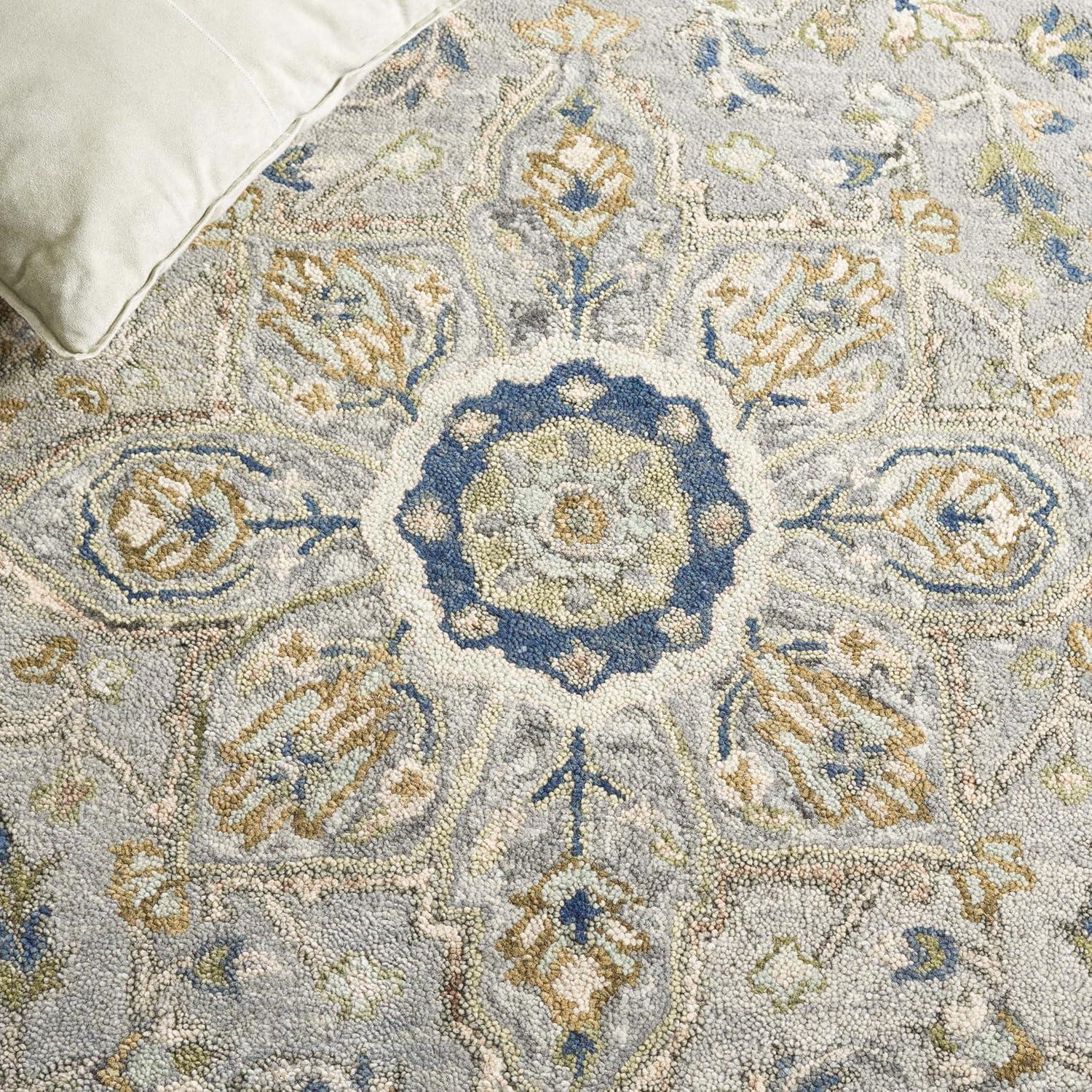 SAFAVIEH Heritage Collection Area Rug - 5' x 8', Ivory & Blue, Handmade Traditional Oriental Wool, Ideal for High Traffic Areas in Living Room, Bedroom, Dining (HG228M-5)