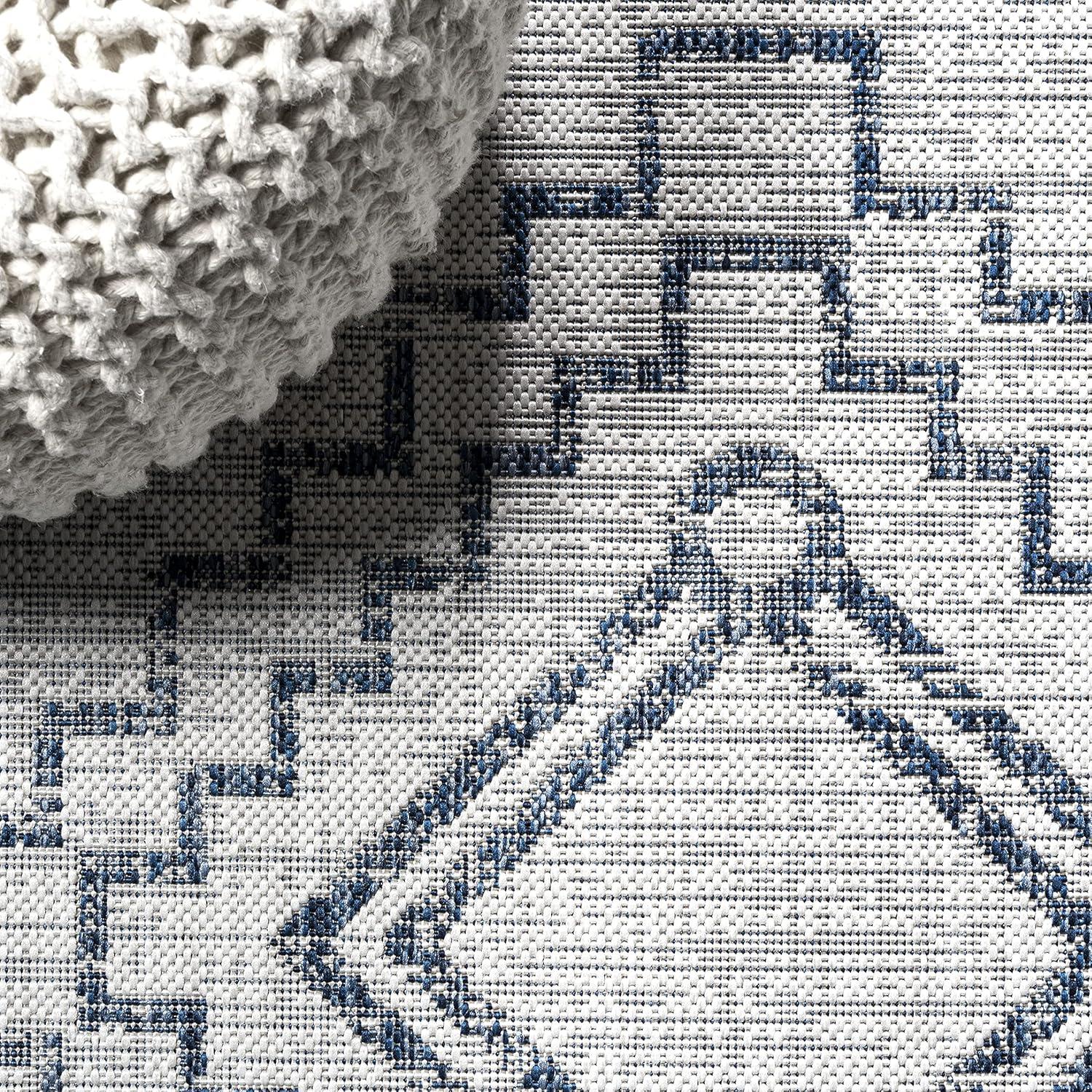 Marokko Diamond  Medallion Indoor/Outdoor Area Rug - JONATHAN Y