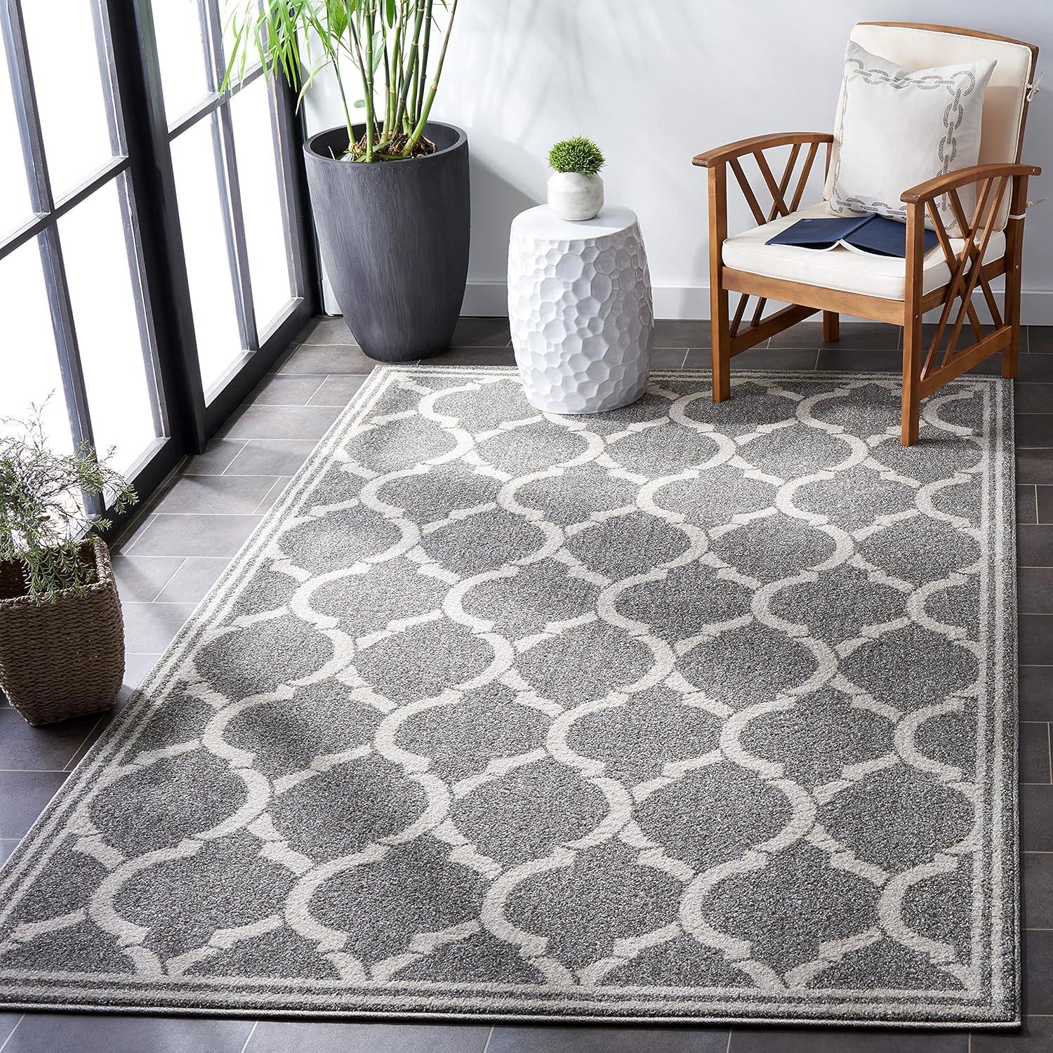 Amherst AMT415 Power Loomed Indoor Area Rug - Dark Grey/Beige - 4'x6' - Safavieh
