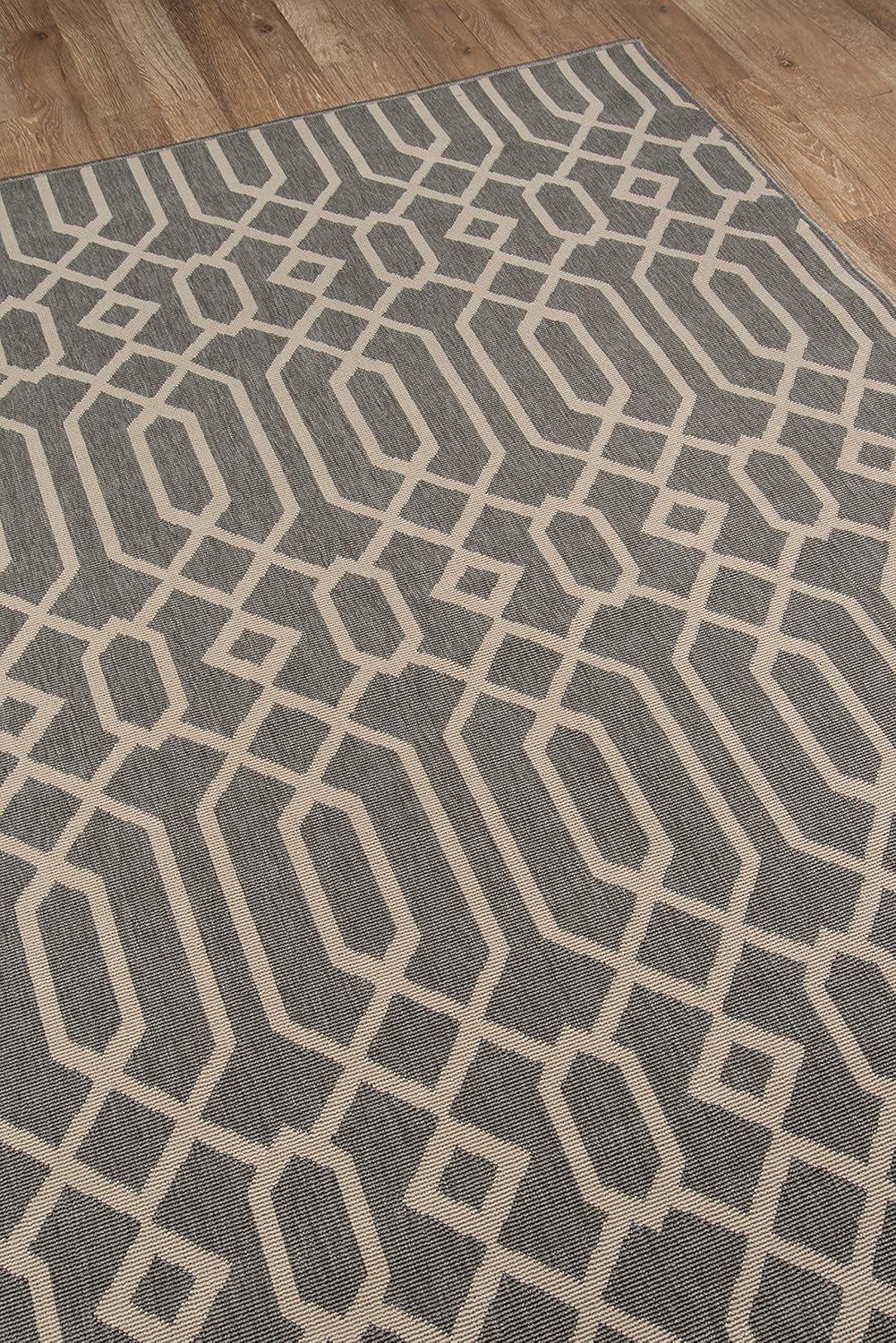 Elegant Gray Trellis Synthetic Rectangular Rug 6'7" x 9'6"