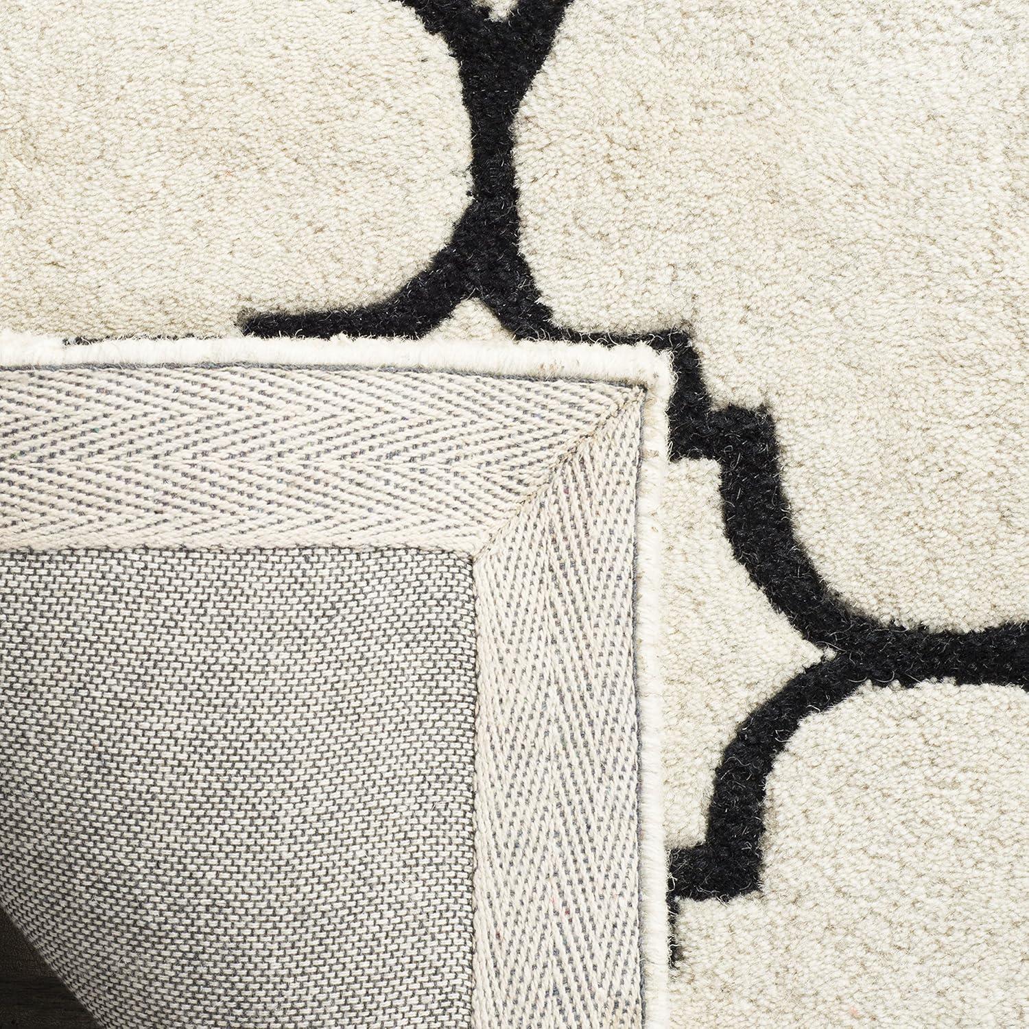 SAFAVIEH Chatham Jacob Geometric Wool Runner Rug, Ivory/Black, 2'3" x 9'