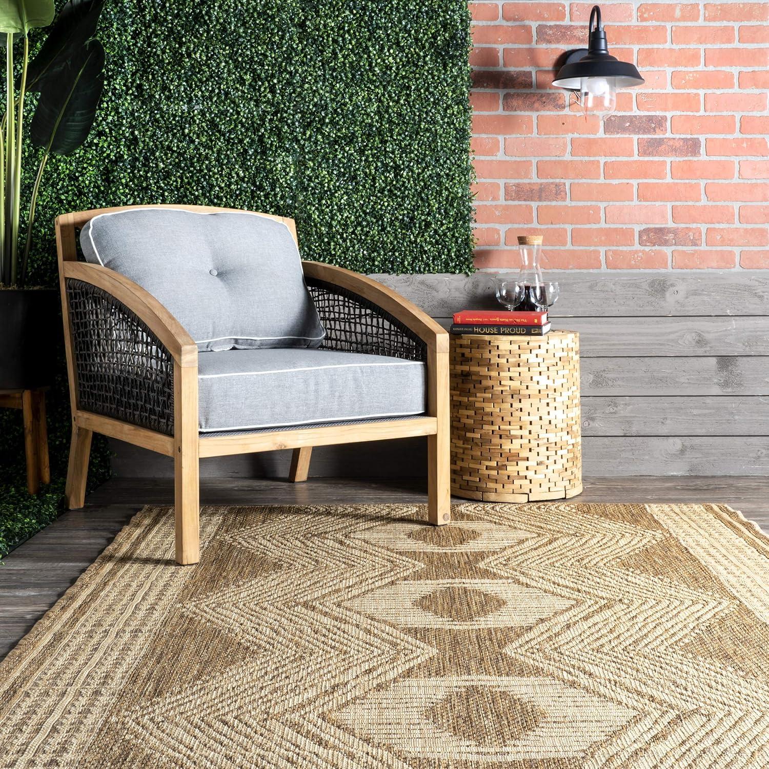 nuLOOM 4' x 5' Outdoor Geometric Area Rug, Stain Resistant, Weather Resistant, High Traffic, Patio, Balcony, Outside, Ranya Light Brown