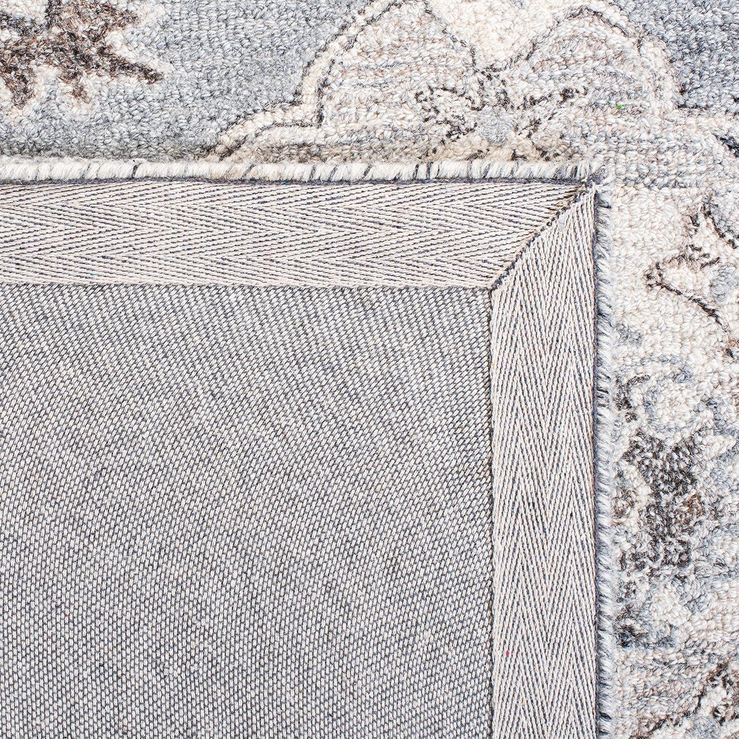 Suzani SZN331 Hand Tufted Area Rug - Grey/Ivory - 6'x9' - Safavieh.