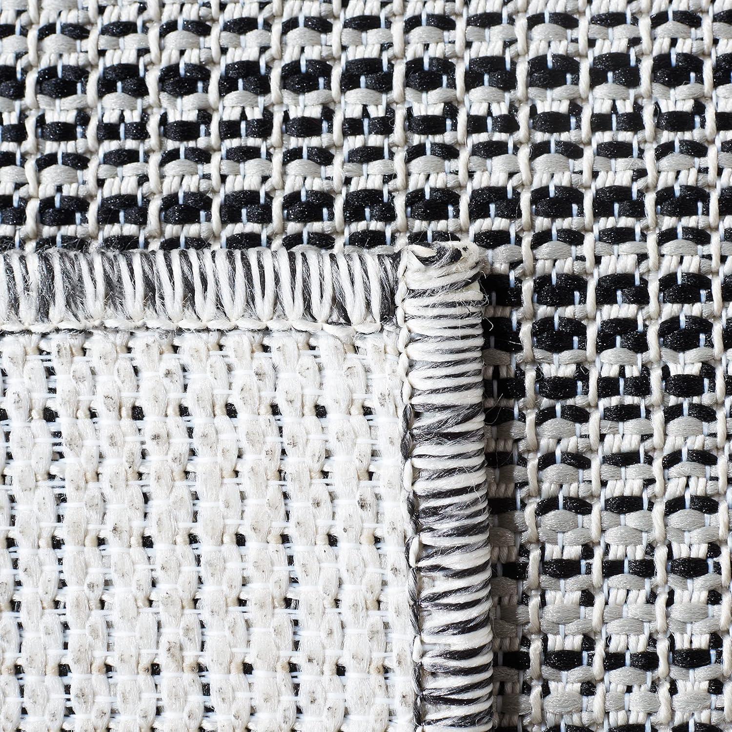 Hampton HTN231 Power Loomed Indoor/Outdoor Area Rug - Black/Gray - 4'x6' - Safavieh.