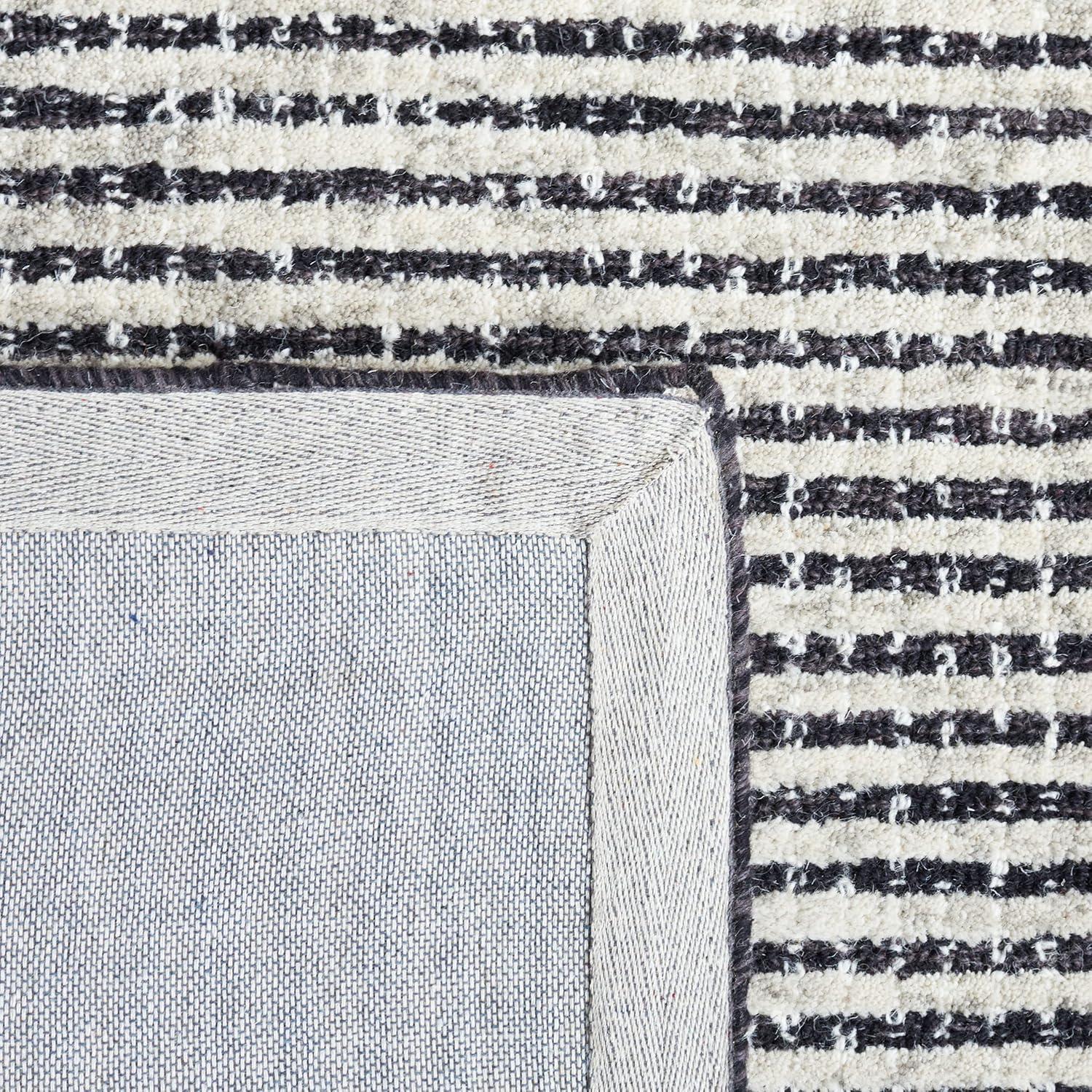 SAFAVIEH Area Rug 8x10 - Abstract Collection - Large - Black & Ivory, Handmade Wool, Ideal for Living Room, Bedroom, Office, Dining Space (ABT853Z)