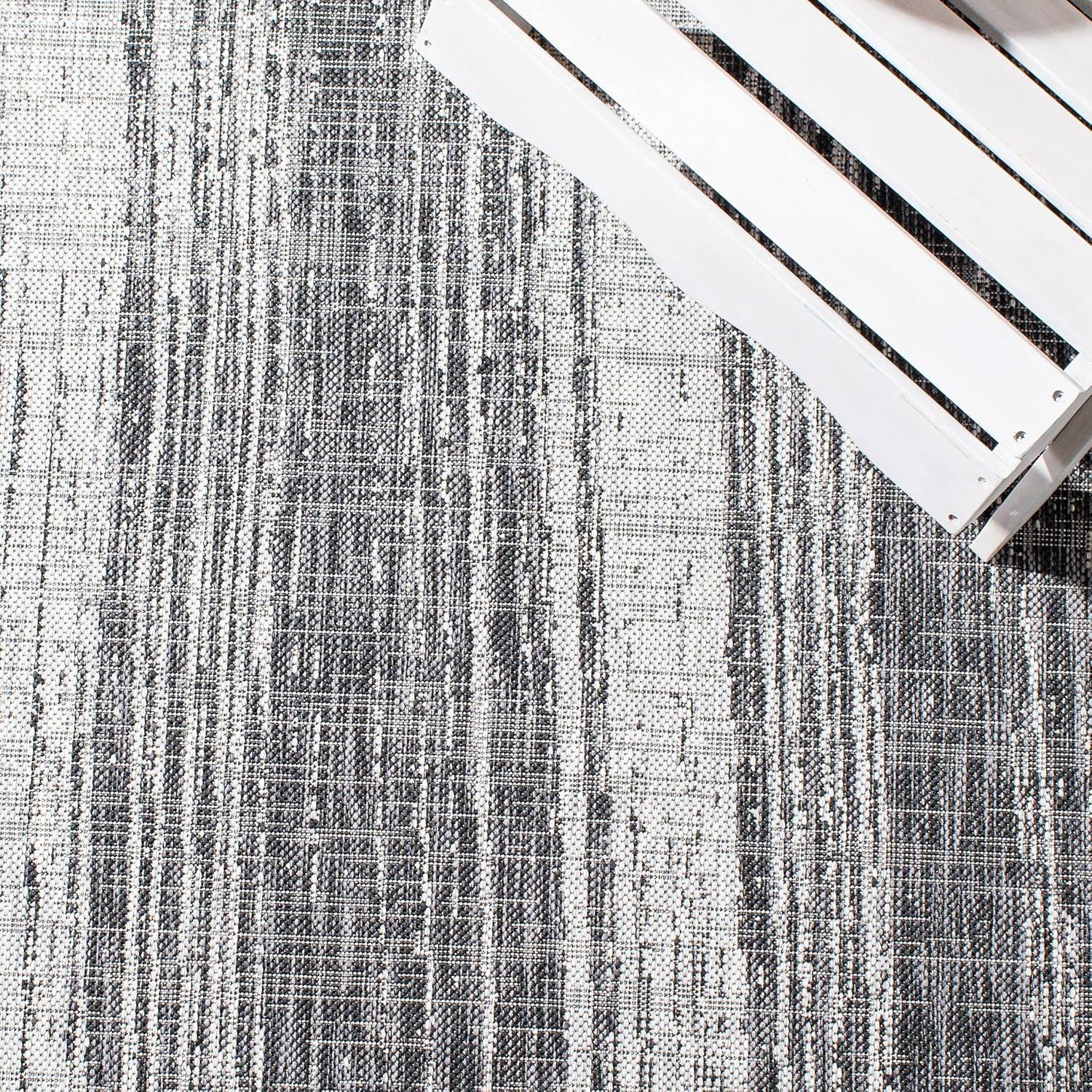 Courtyard CY8393 Power Loomed Indoor/Outdoor Area Rug - Black/Grey - 6'7"x6'7" - Safavieh.