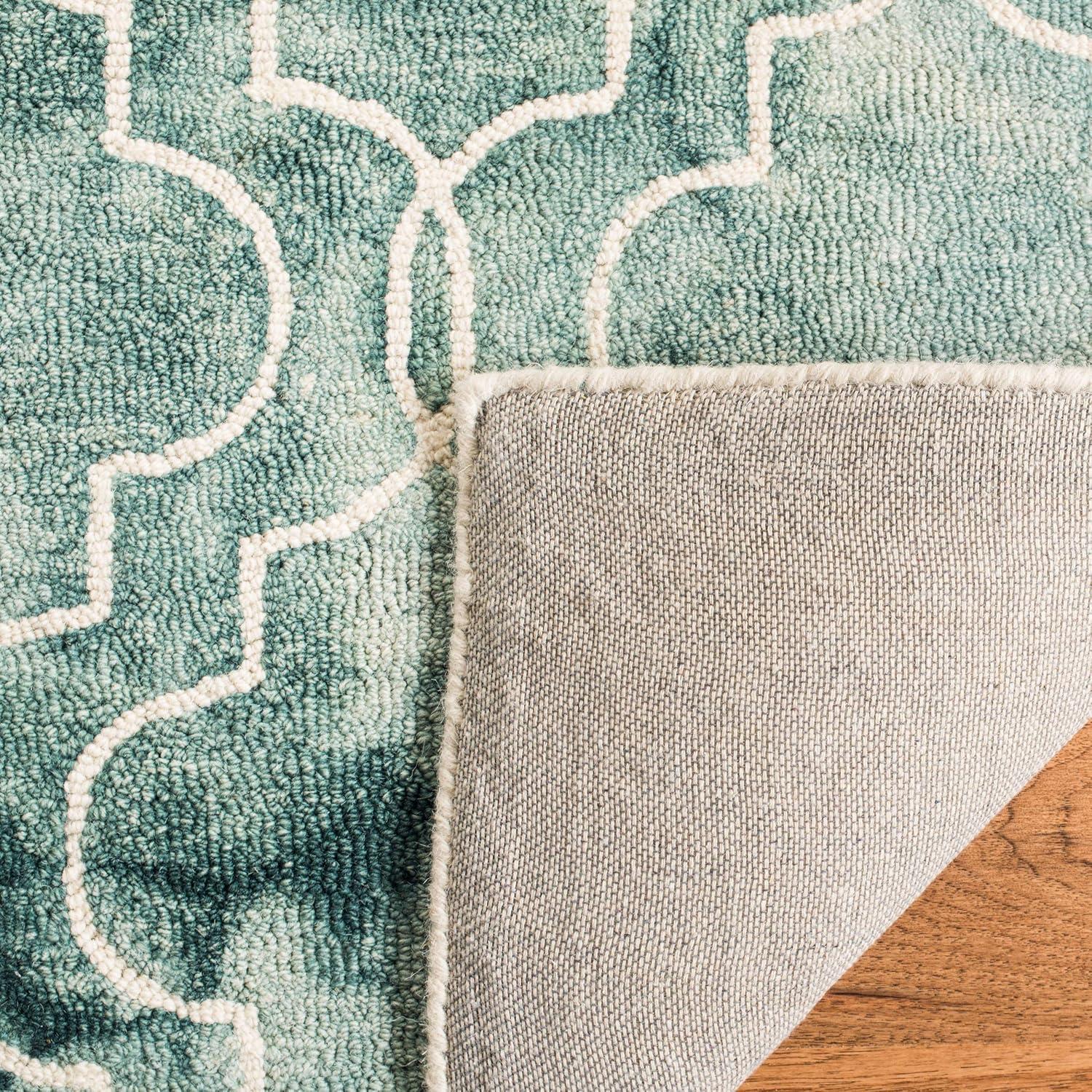 Dip Dye DDY676 Hand Tufted Indoor Area Rug - Green/Ivory - 4'x6' - Safavieh