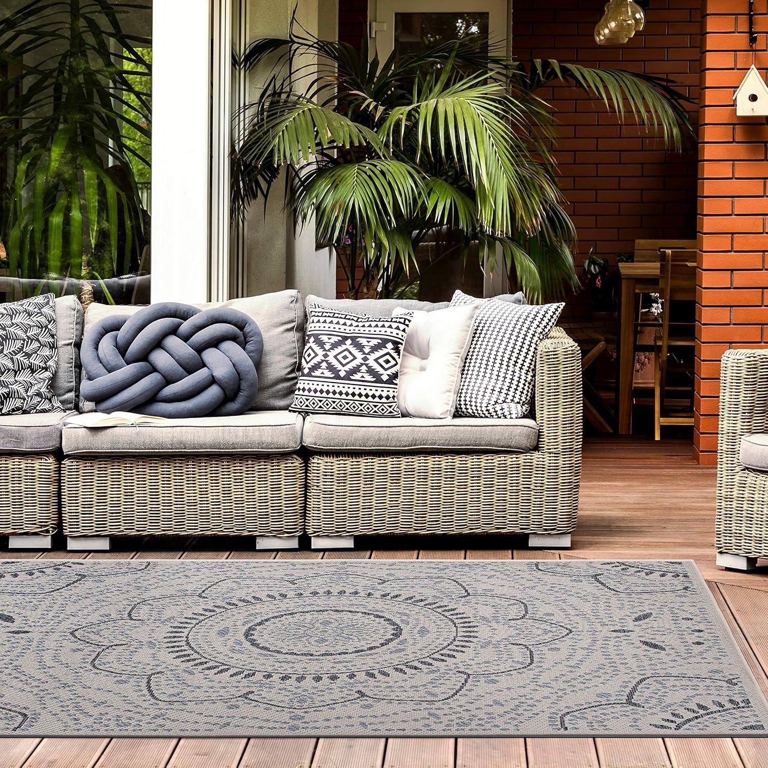World Rug Gallery Portia Oriental Medallion Indoor/Outdoor Area Rug - Cream 7'10" x 10'