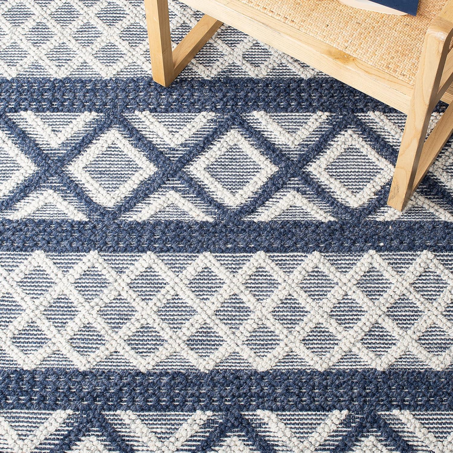 Ivory and Blue Handwoven Wool 6' x 9' Area Rug