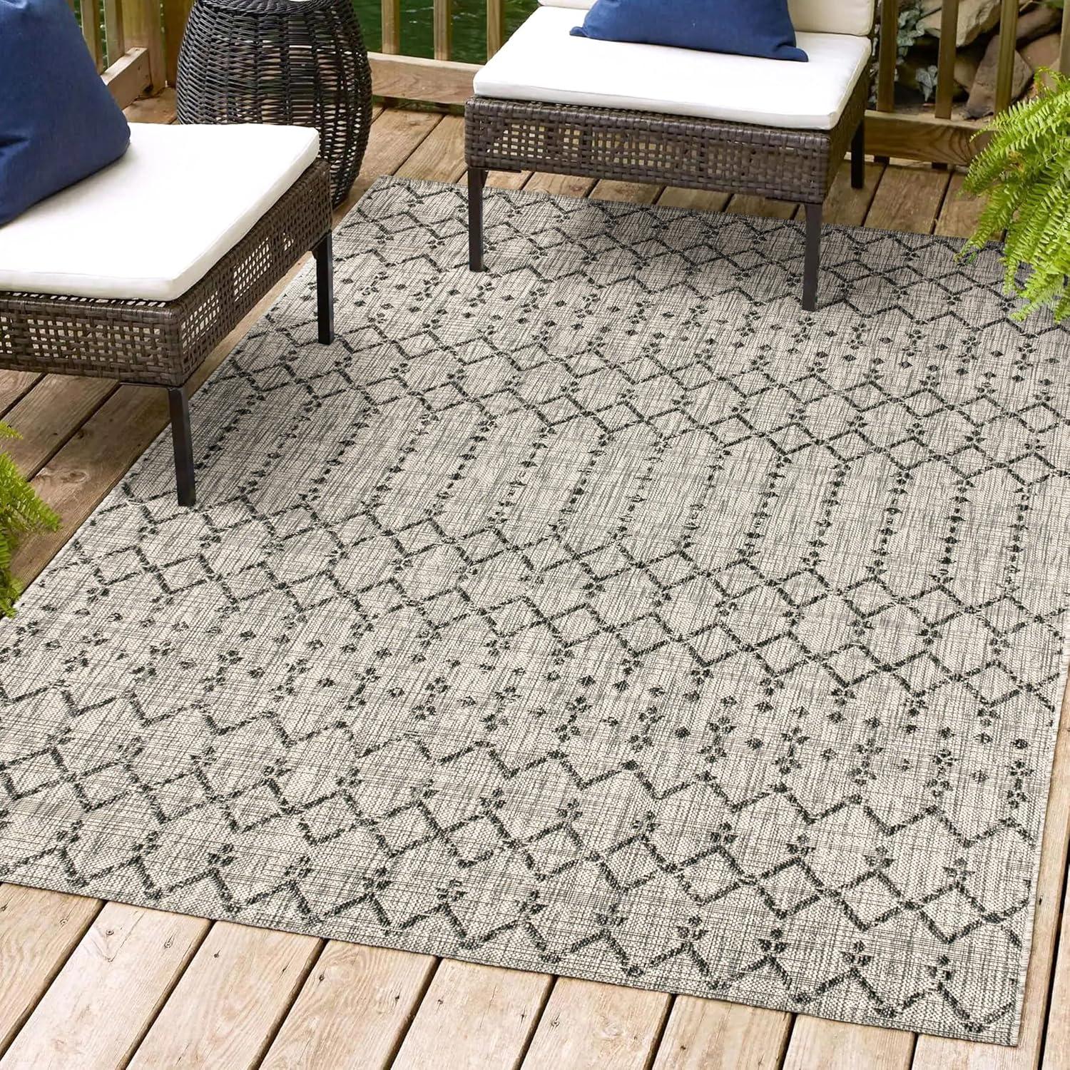 5'x8' Ourika Moroccan Geometric Textured Weave Indoor/Outdoor Area Rug, Light Gray/Black - JONATHAN Y