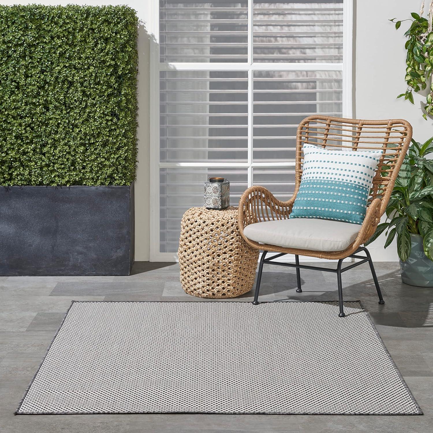 Nourison Courtyard Modern Easy Care Outdoor Rug