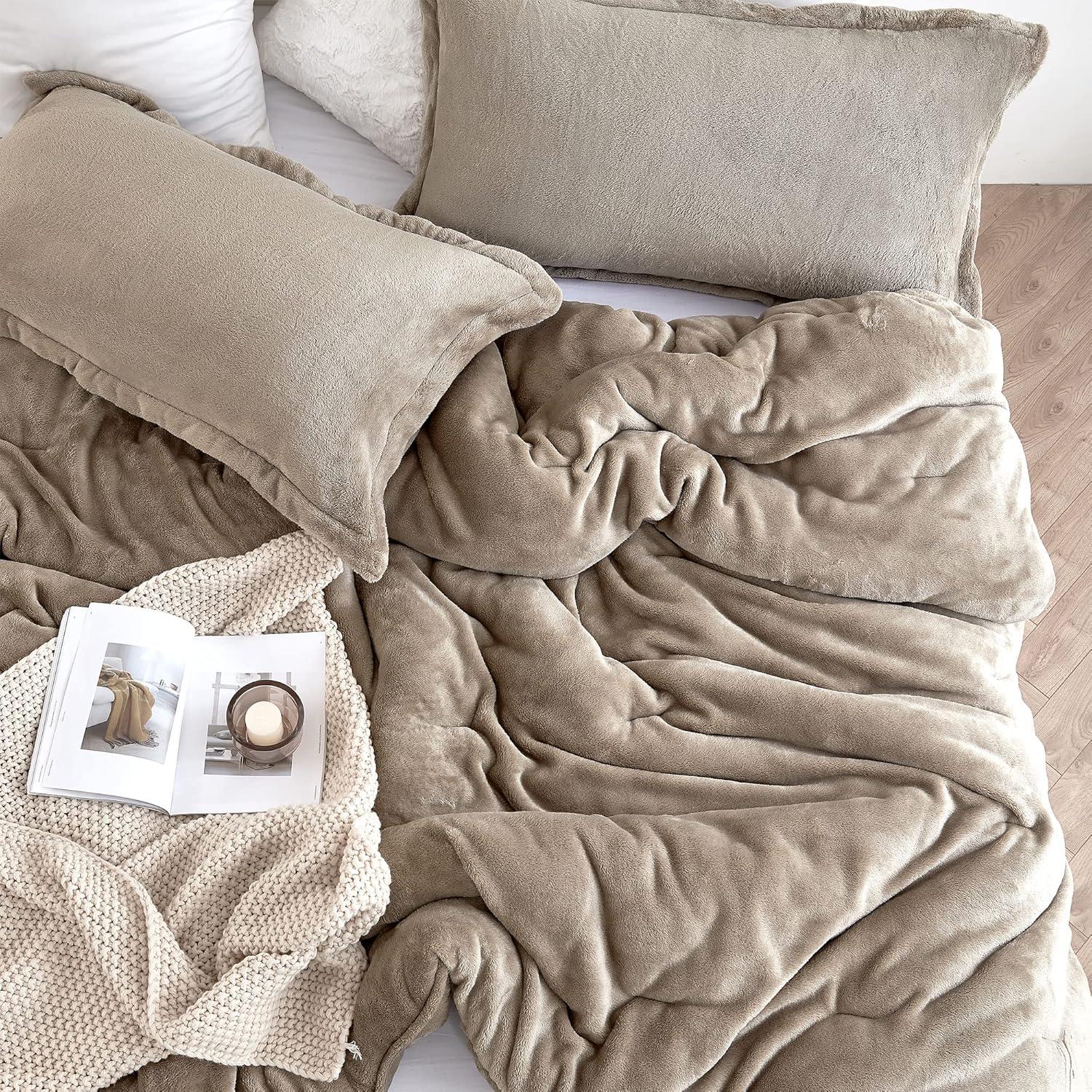 Winter Twig Oversized King Brown Plush Comforter Set