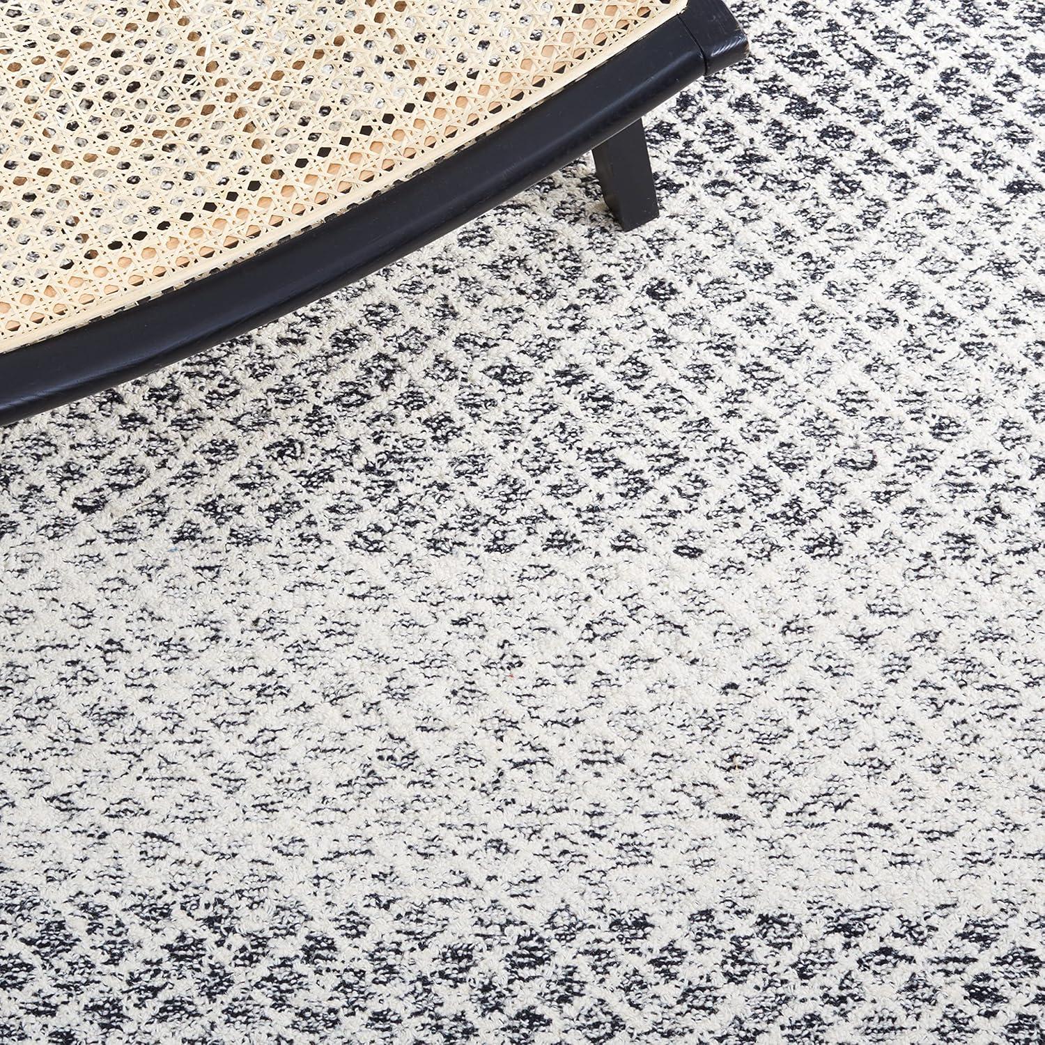 Micro-Loop MLP353 Hand Tufted Indoor Area Rug - Black/Ivory - 5'x5' - Safavieh