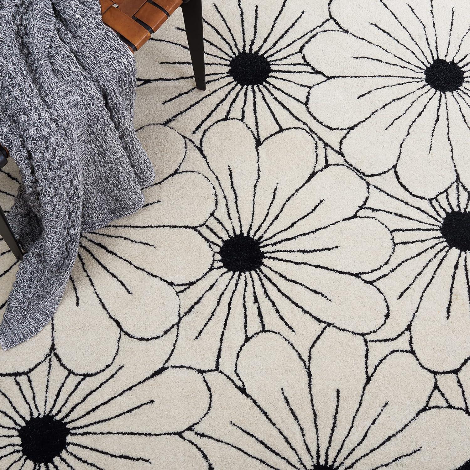 Ivory and Black Handmade Wool and Viscose Floral Rug