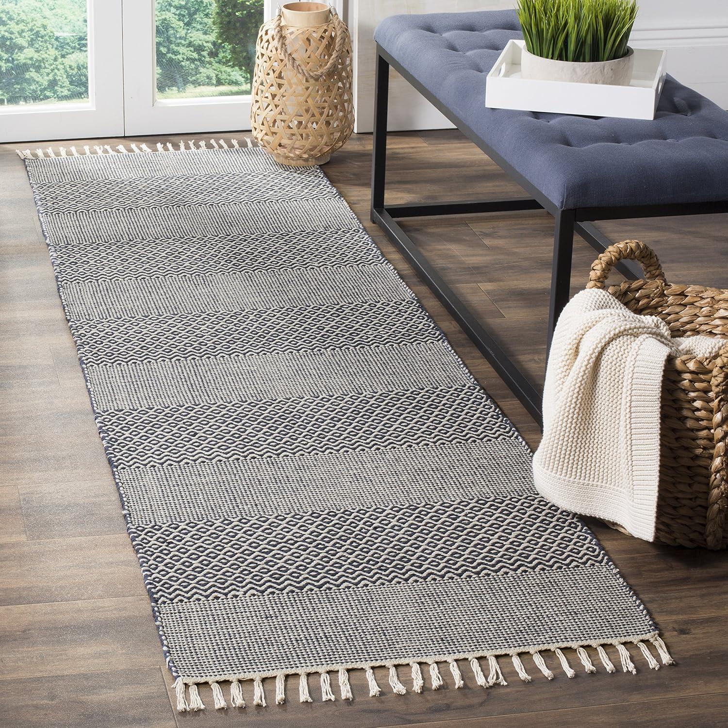 SAFAVIEH Montauk Karlene Geometric Striped Cotton Area Rug, Ivory/Navy, 2'3" x 4'