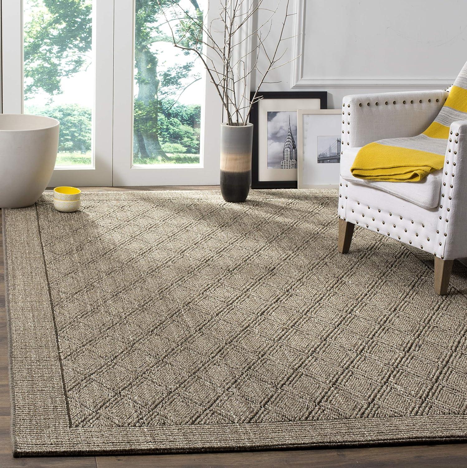 Palm Beach PAB351 Power Loomed Area Rug - Silver - 4'x6' - Safavieh.