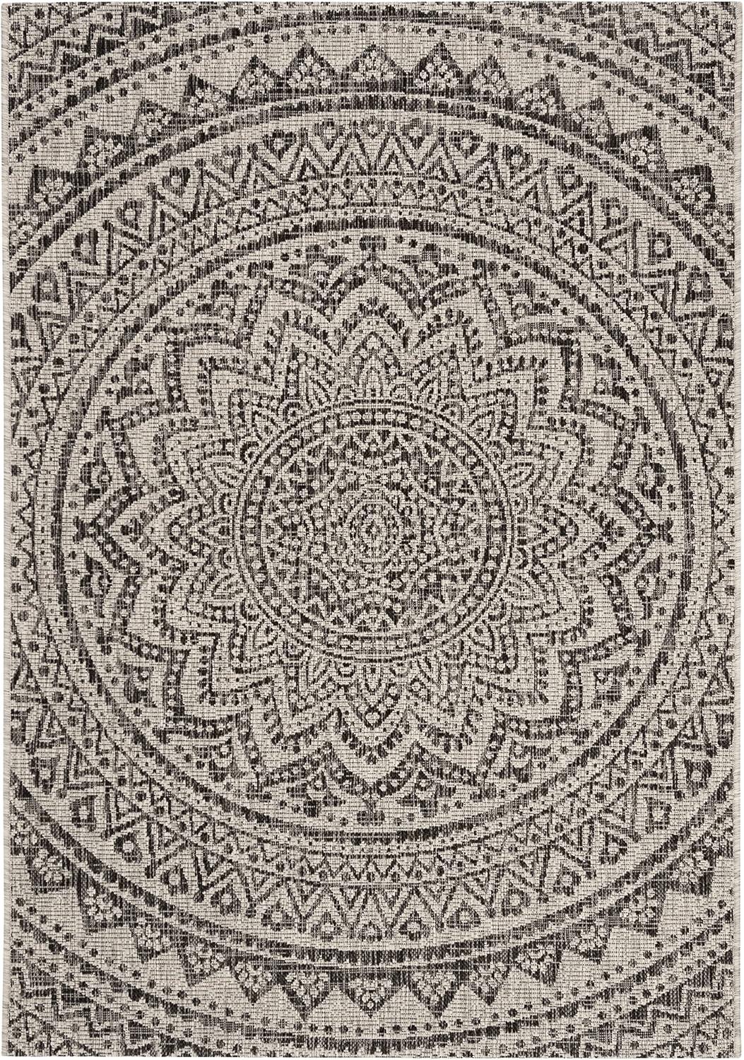 Courtyard CY8734 Power Loomed Indoor and Outdoor Area Rug - Light Grey/Black - 4'x5'7" - Safavieh