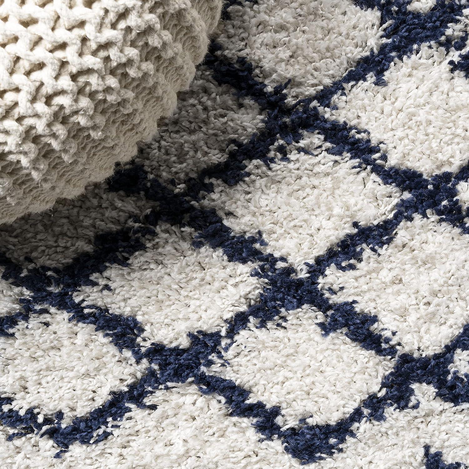 4'x6' Sineu Moroccan Diamond Shag Area Rug, Beige/Navy - JONATHAN Y