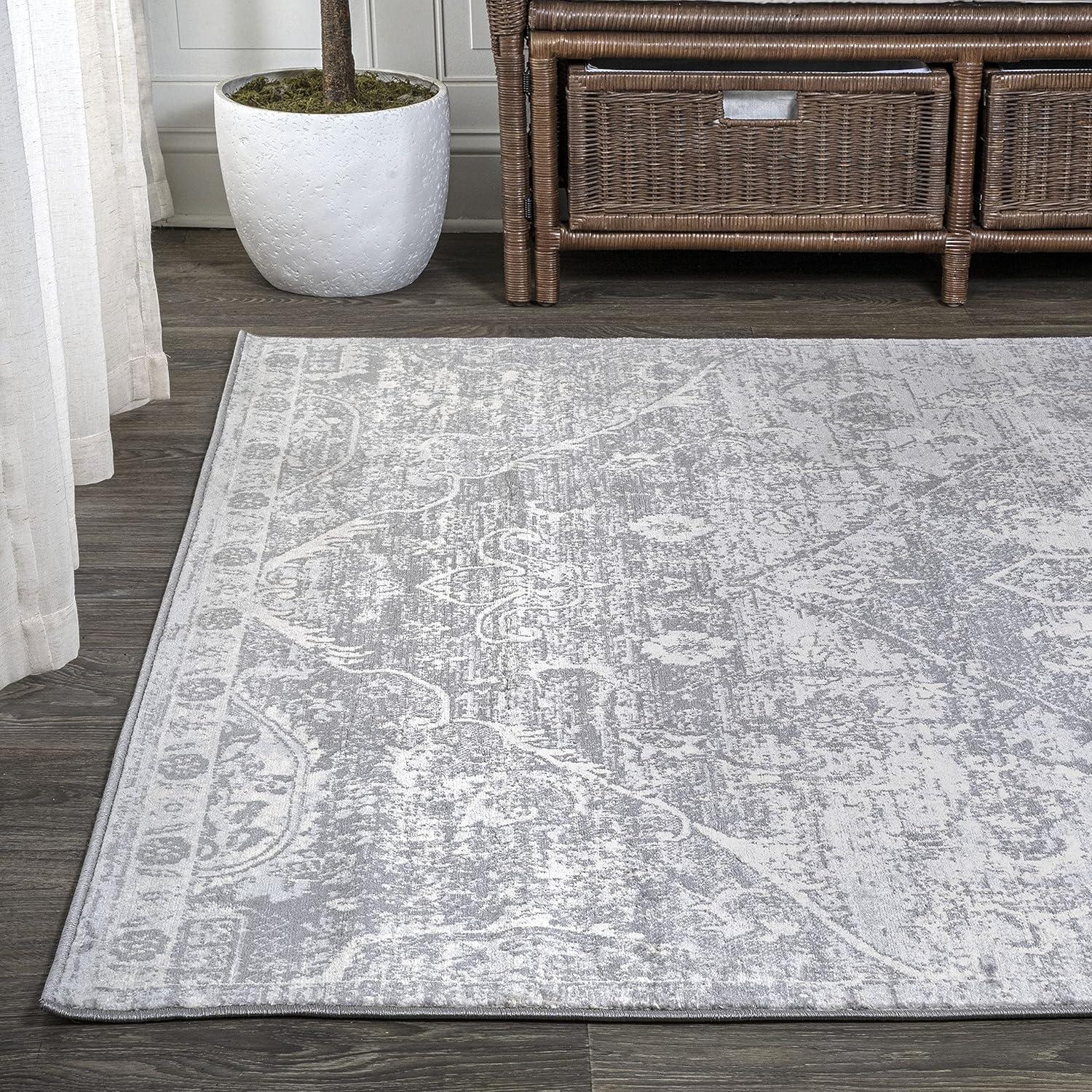 4' X 6' Modern Persian Vintage Medallion Area Rug, Gray - JONATHAN Y