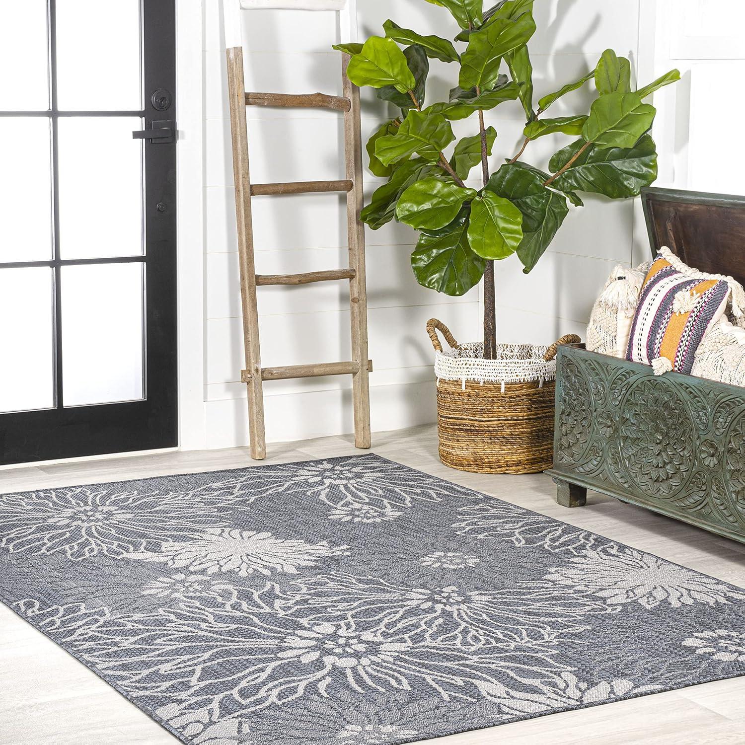 Modern Floral Gray Synthetic 5' x 8' Indoor/Outdoor Area Rug