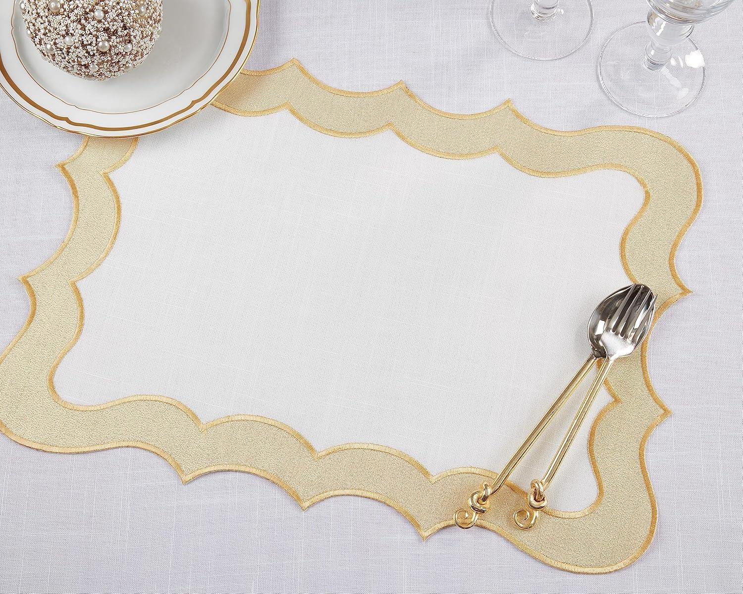 Enchanting Scallop Border Placemat