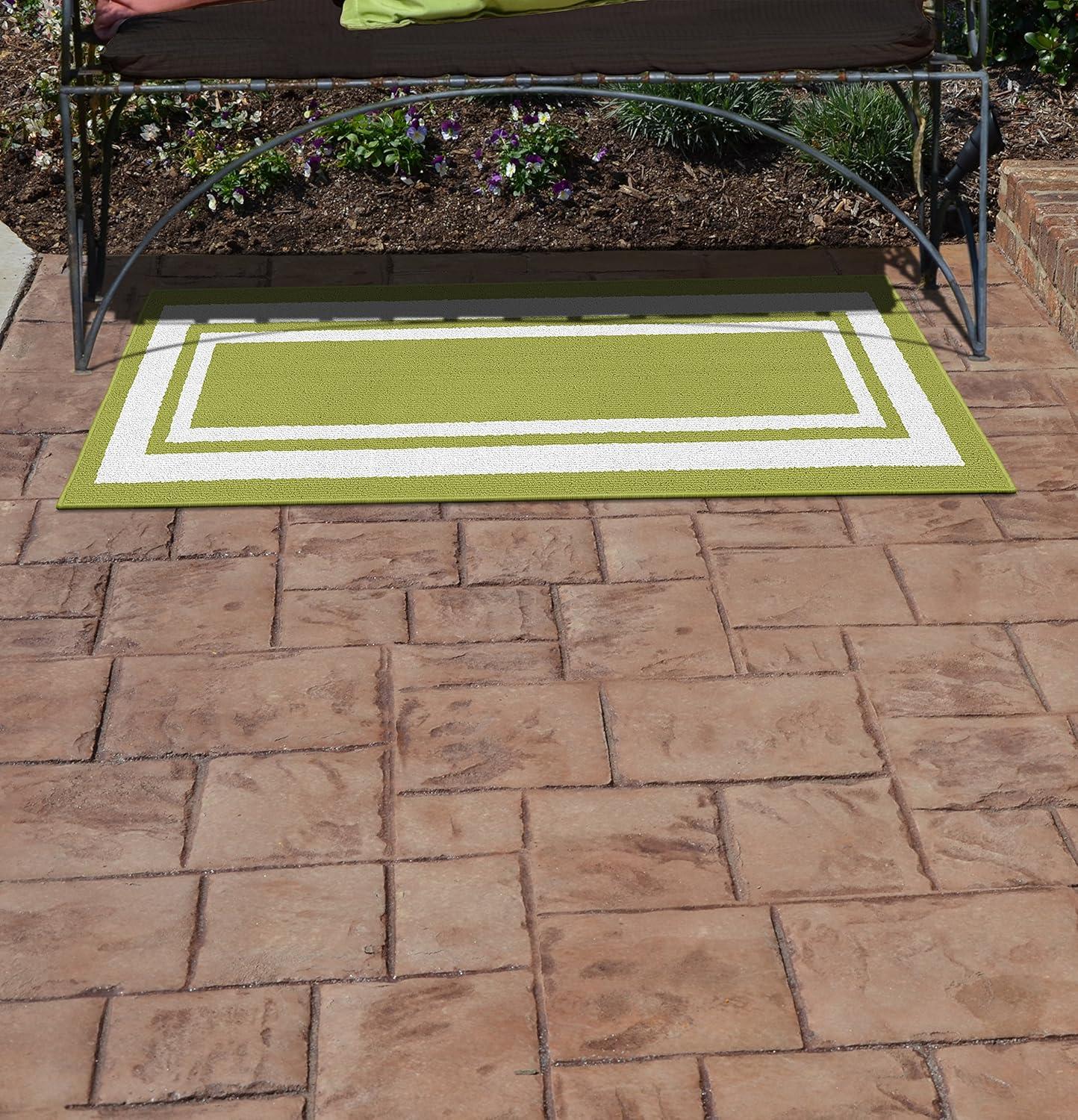 Garland Rug Borderline 24 in. x 60 in. Indoor/Outdoor Runner Grashopper Green/White