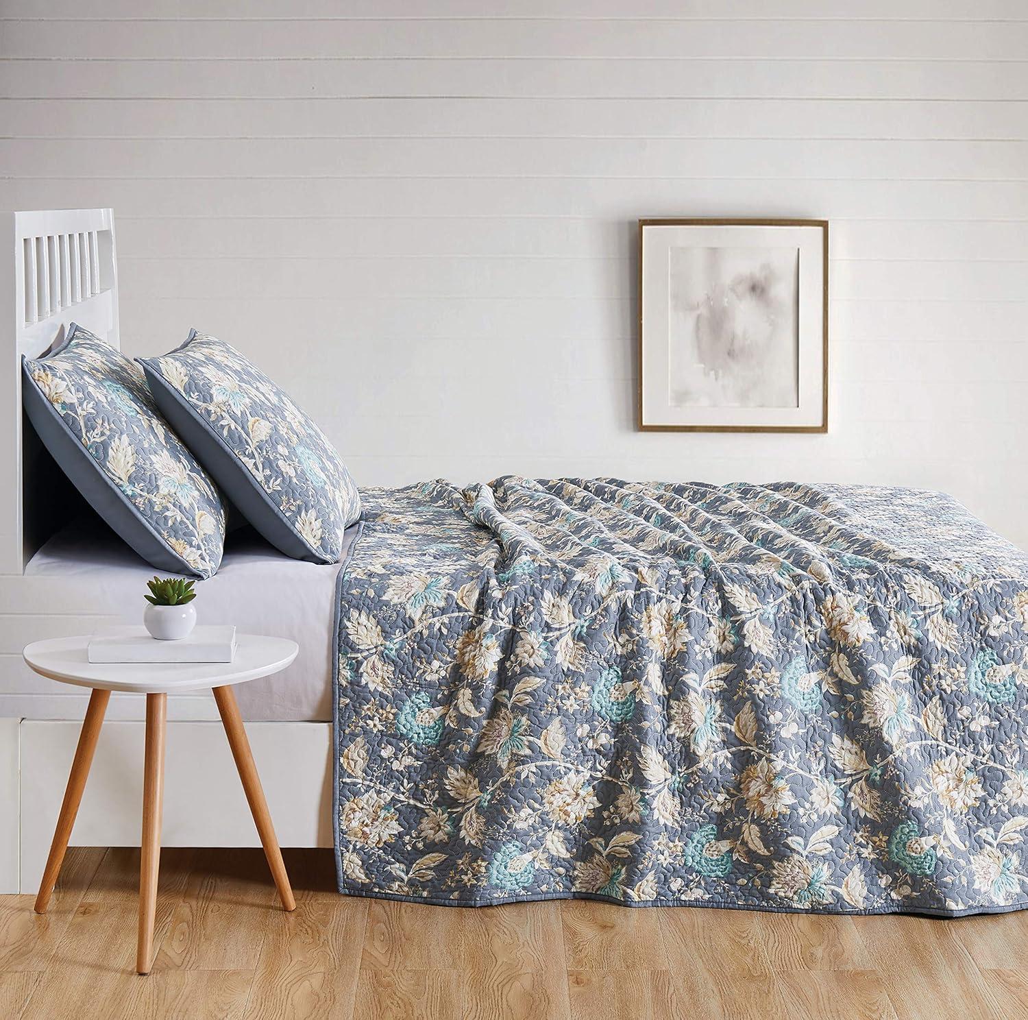 Slate Blue Floral King Cotton Quilt Set with Reversible Design