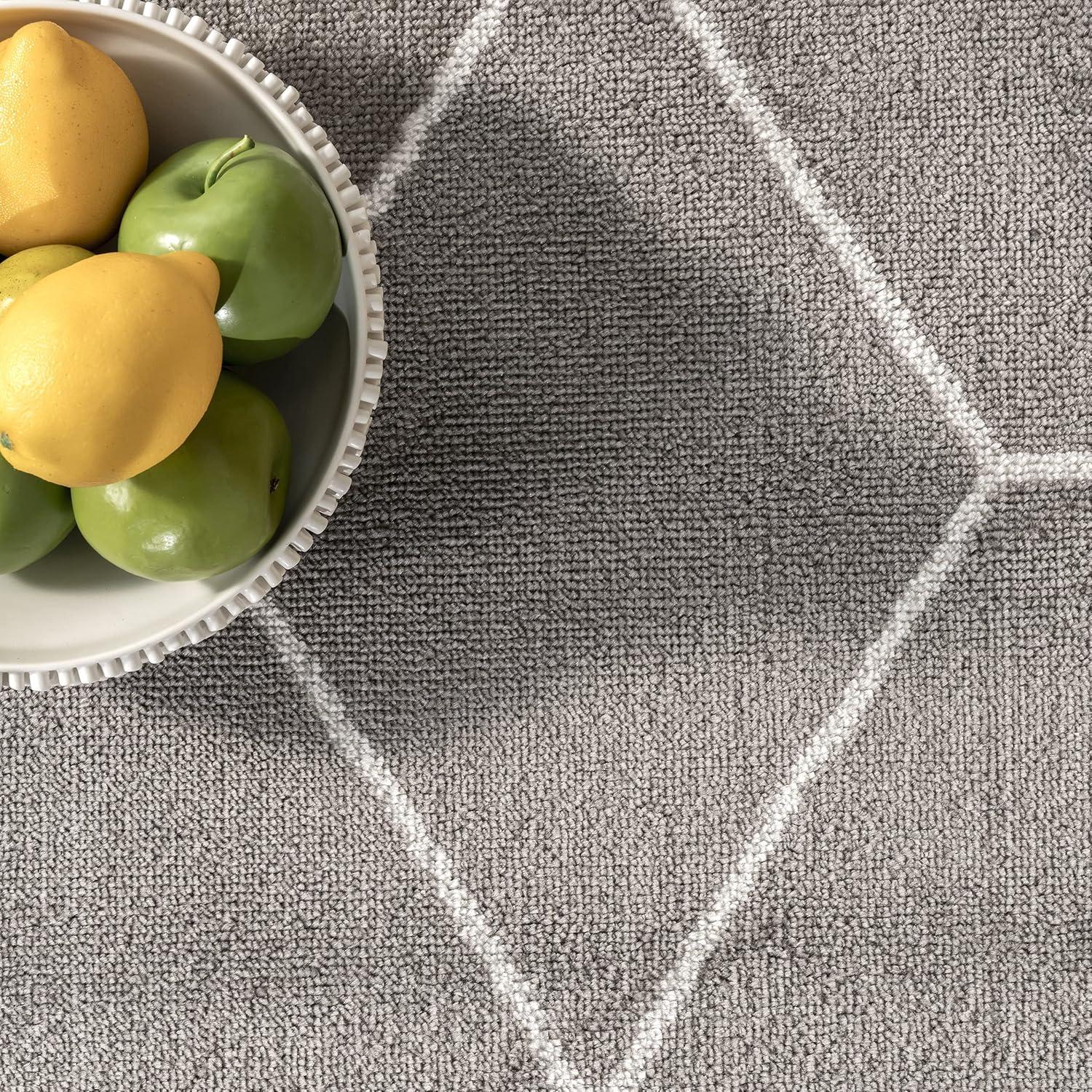 Calm Geometric Honeycomb Gray Synthetic Area Rug 5x8