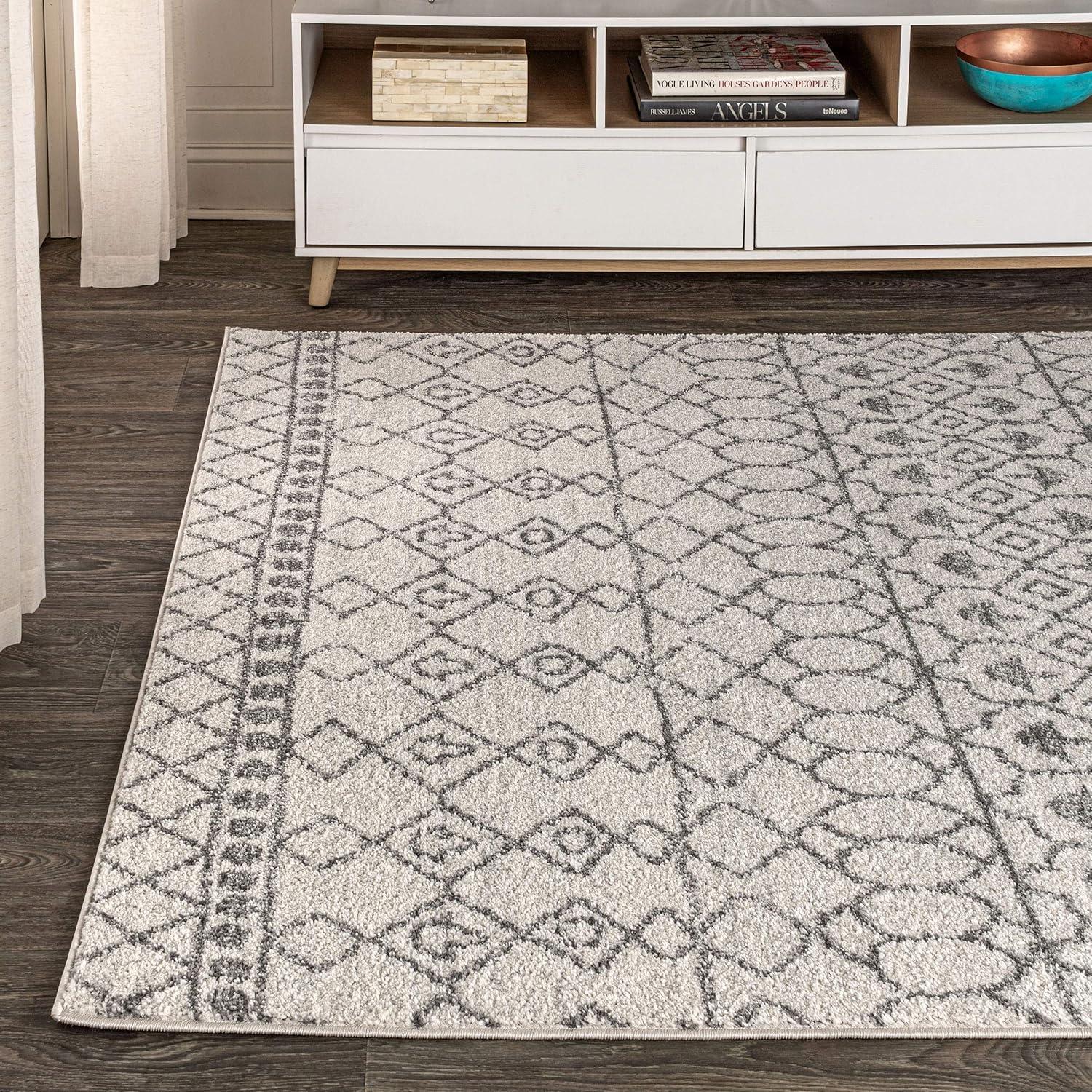 Izil Moroccan Beni Souk Area Rug  - JONATHAN Y