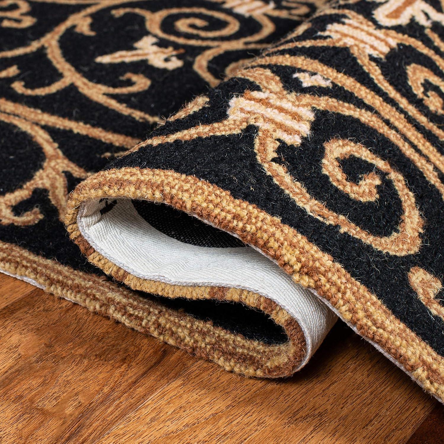 Chelsea HK11 Handmade Accent Rug - 2'6"x4' - Black - Safavieh