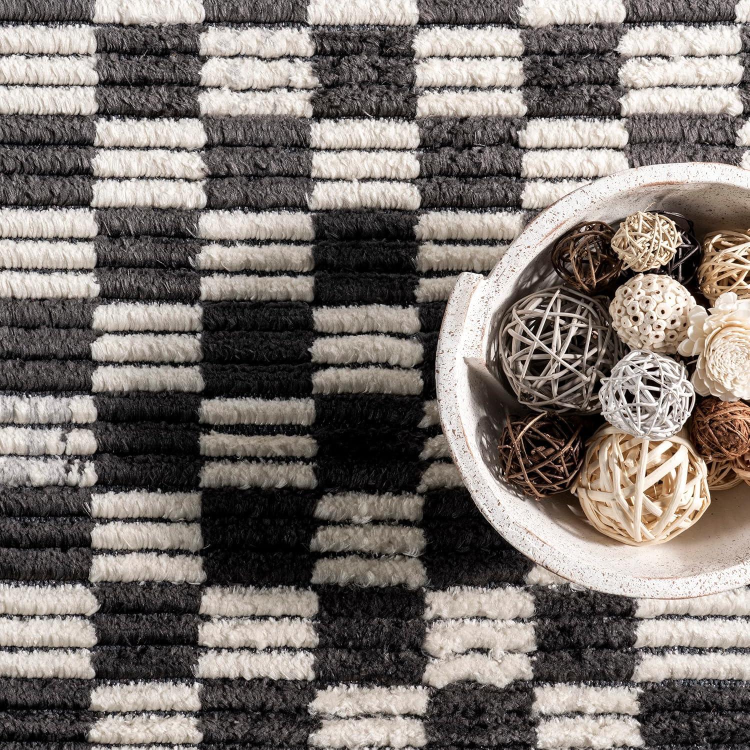 Nuloom Pania Geometric 4x6 Indoor Area Rug for Living Room Bedroom Dining Room Kitchen, Dark Grey
