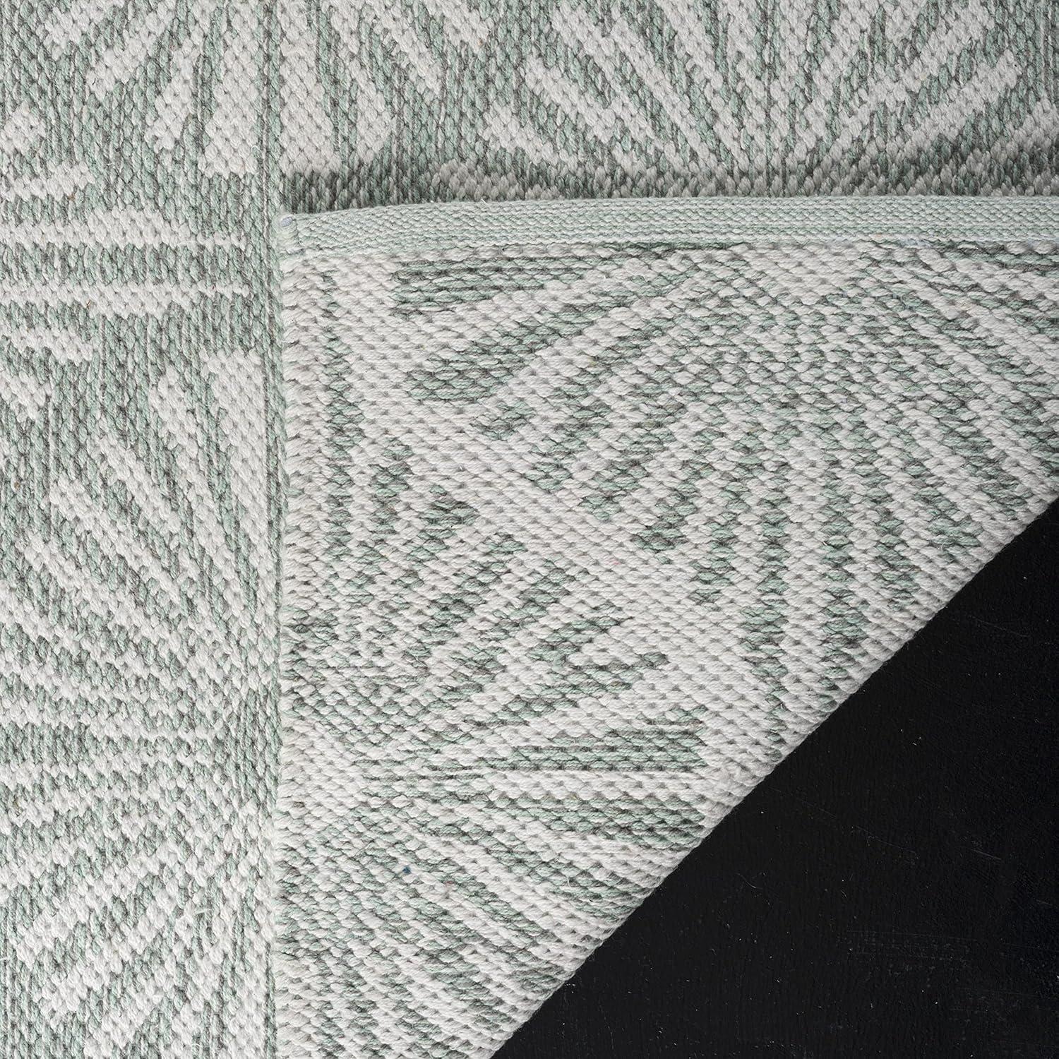 Montauk MTK606 Hand Woven Indoor Accent Rug - Light Green/Ivory - 3'x5' - Safavieh