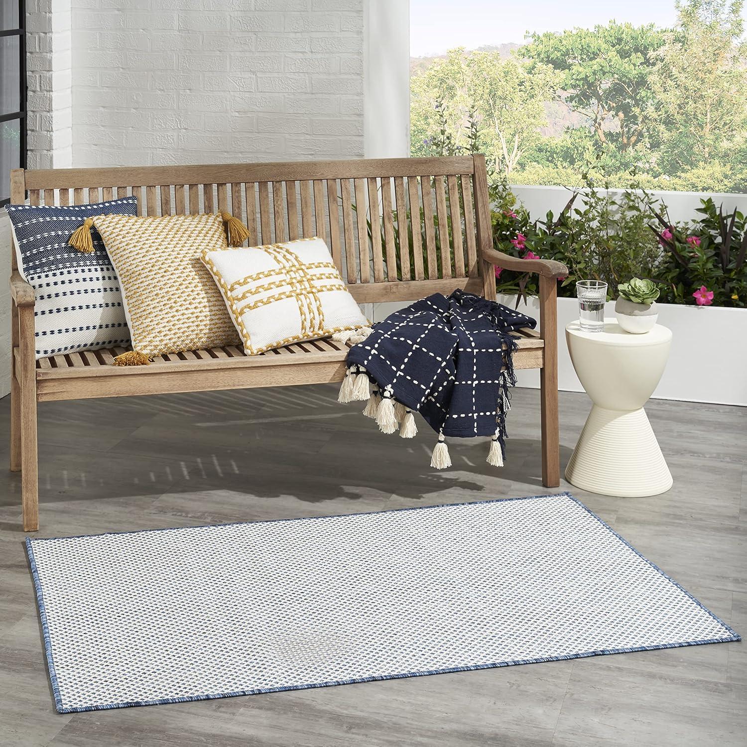 Ivory Blue Geometric Synthetic 3' x 5' Rectangular Rug