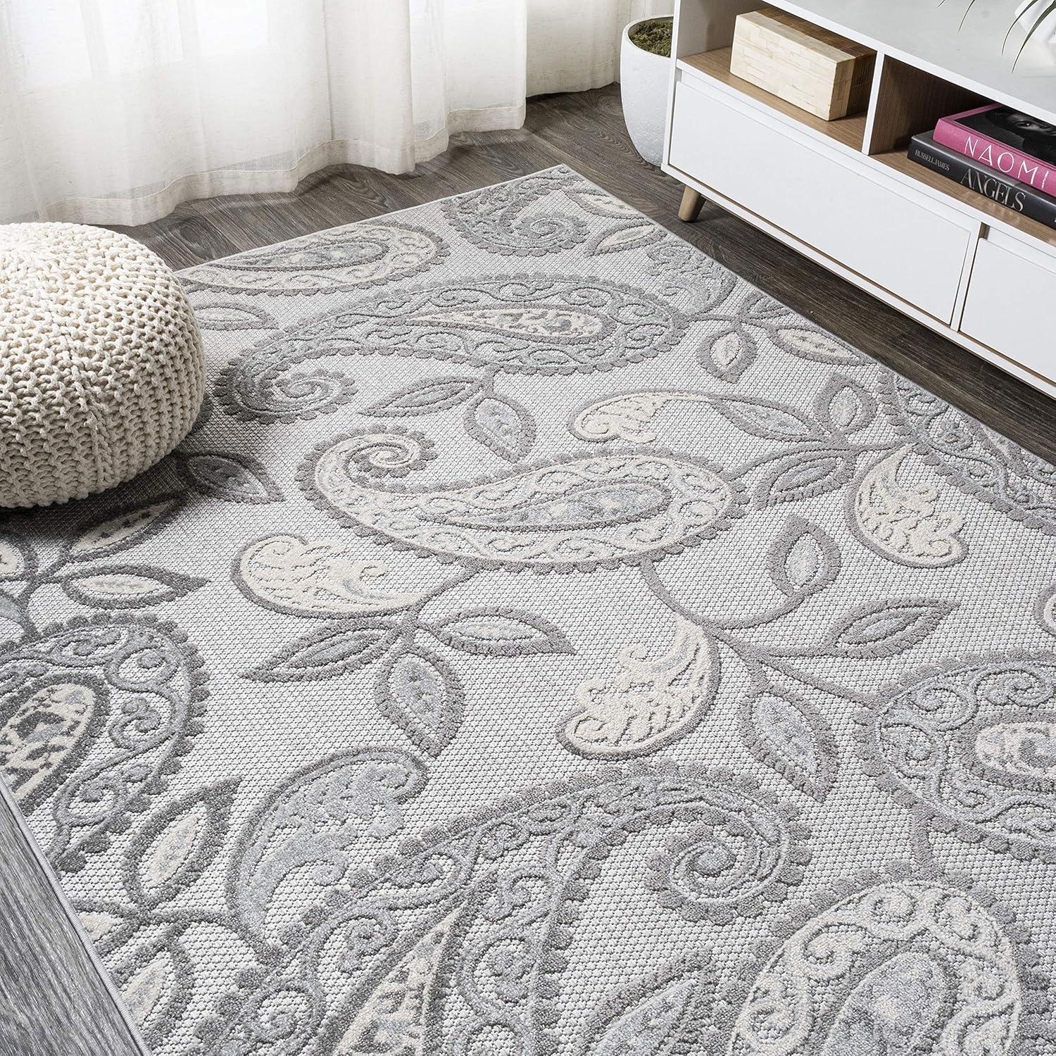 4'x6' Julien Paisley High-Low Indoor/Outdoor Area Rug, Light Gray - JONATHAN Y